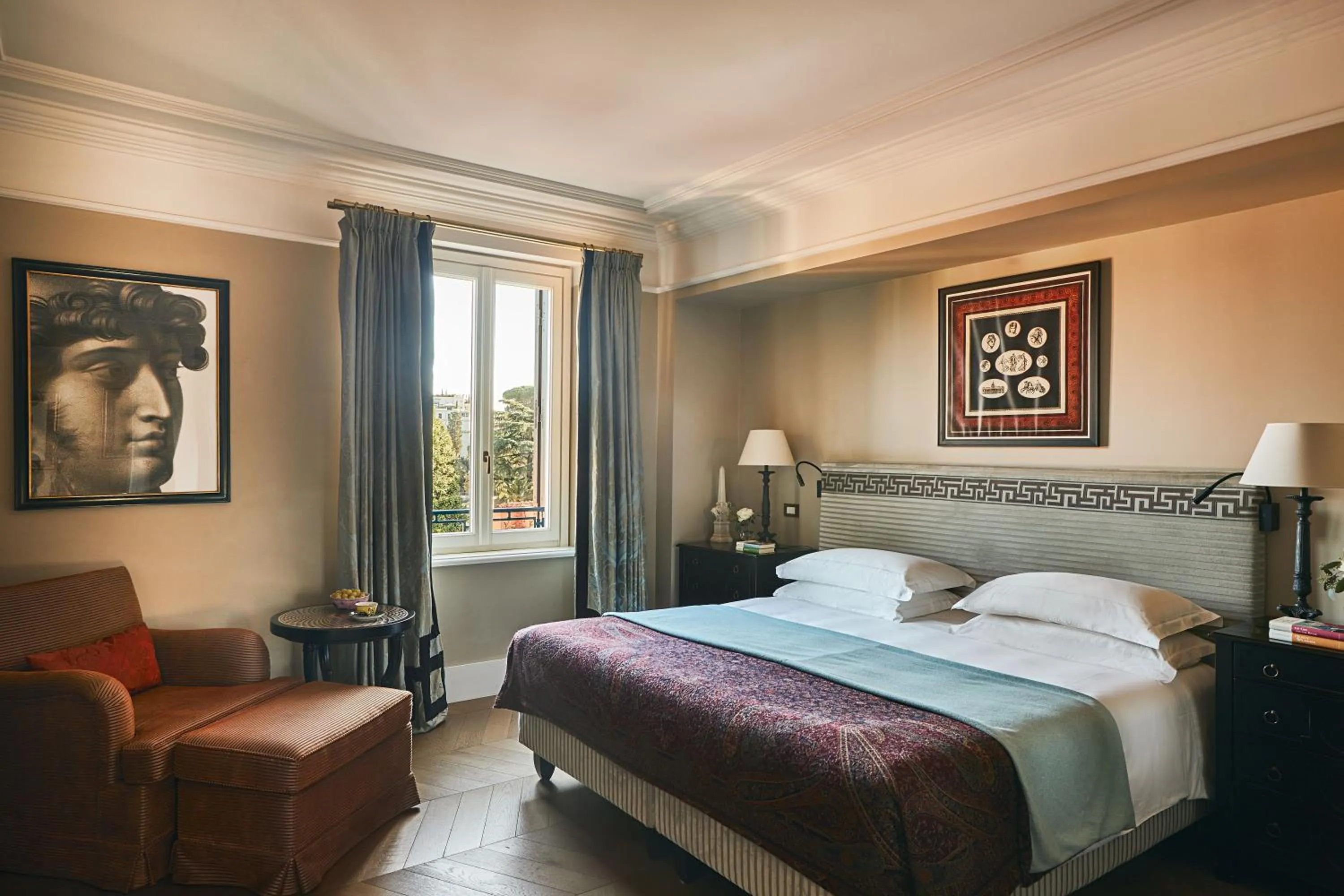 Bed in Rocco Forte Hotel De La Ville