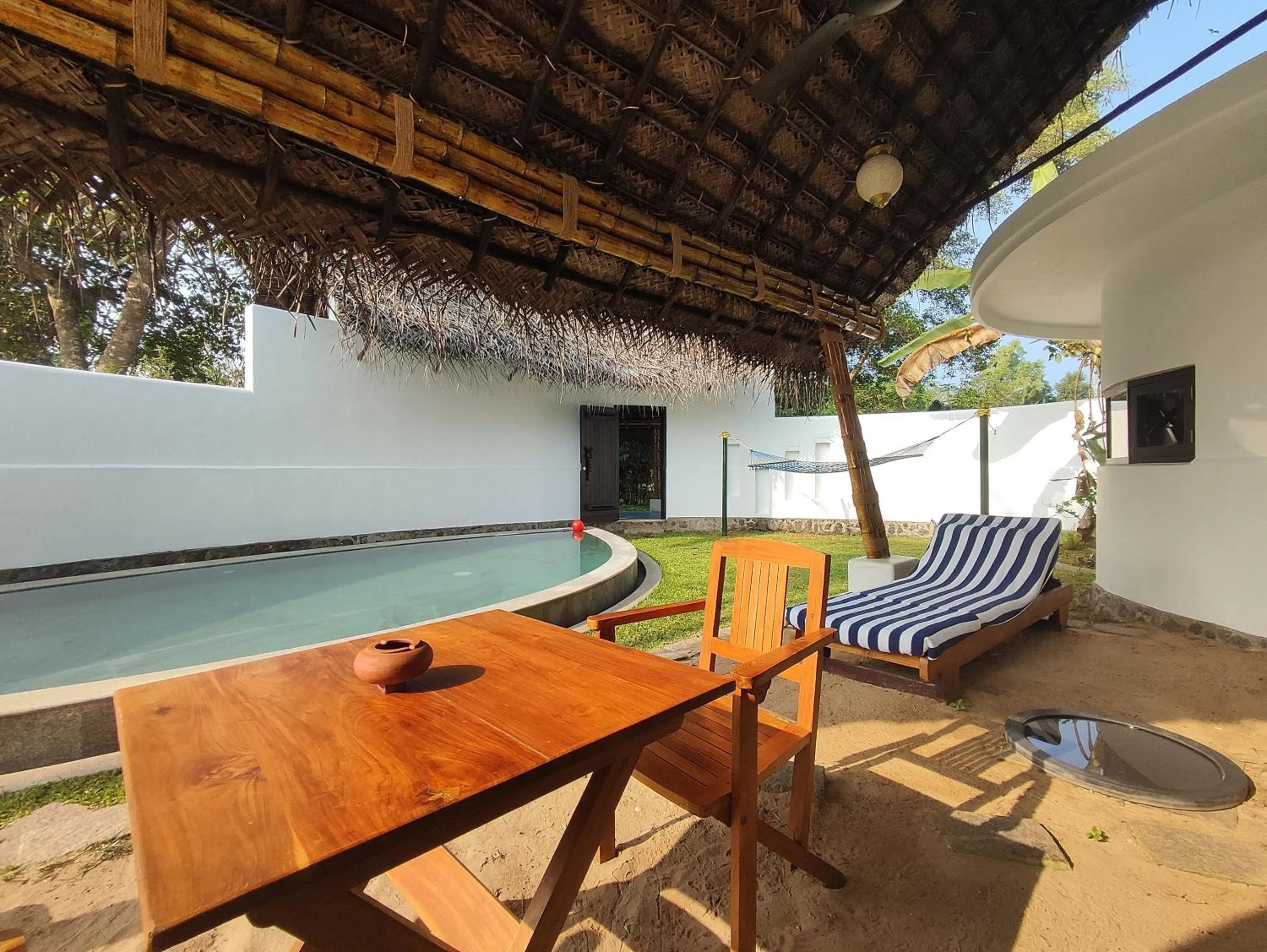 Swimming pool in Xandari Pearl Beach Resort