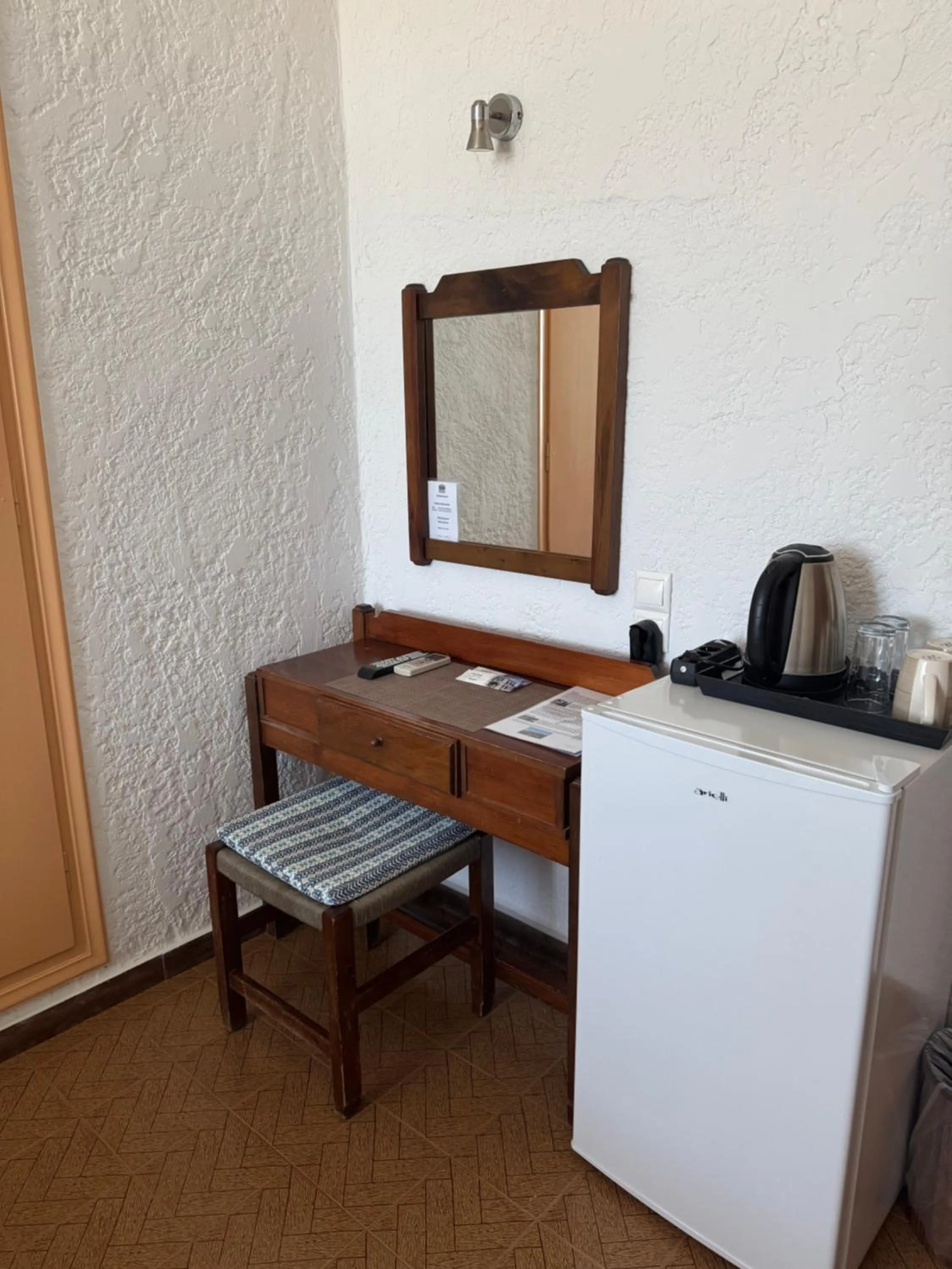 Coffee/tea facilities in Pythaïs Hotel