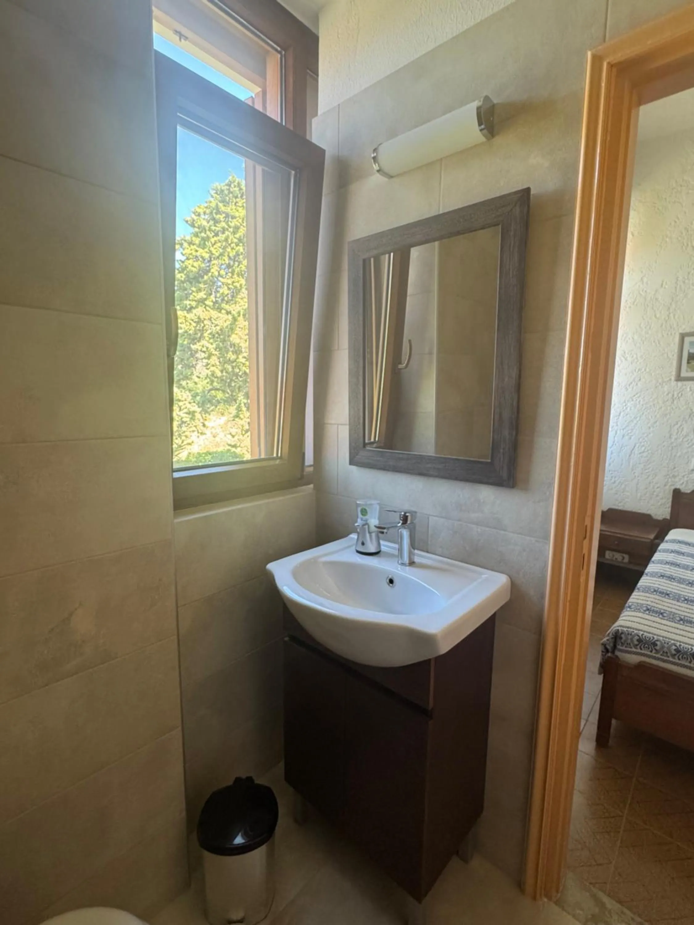 Bathroom in Pythaïs Hotel