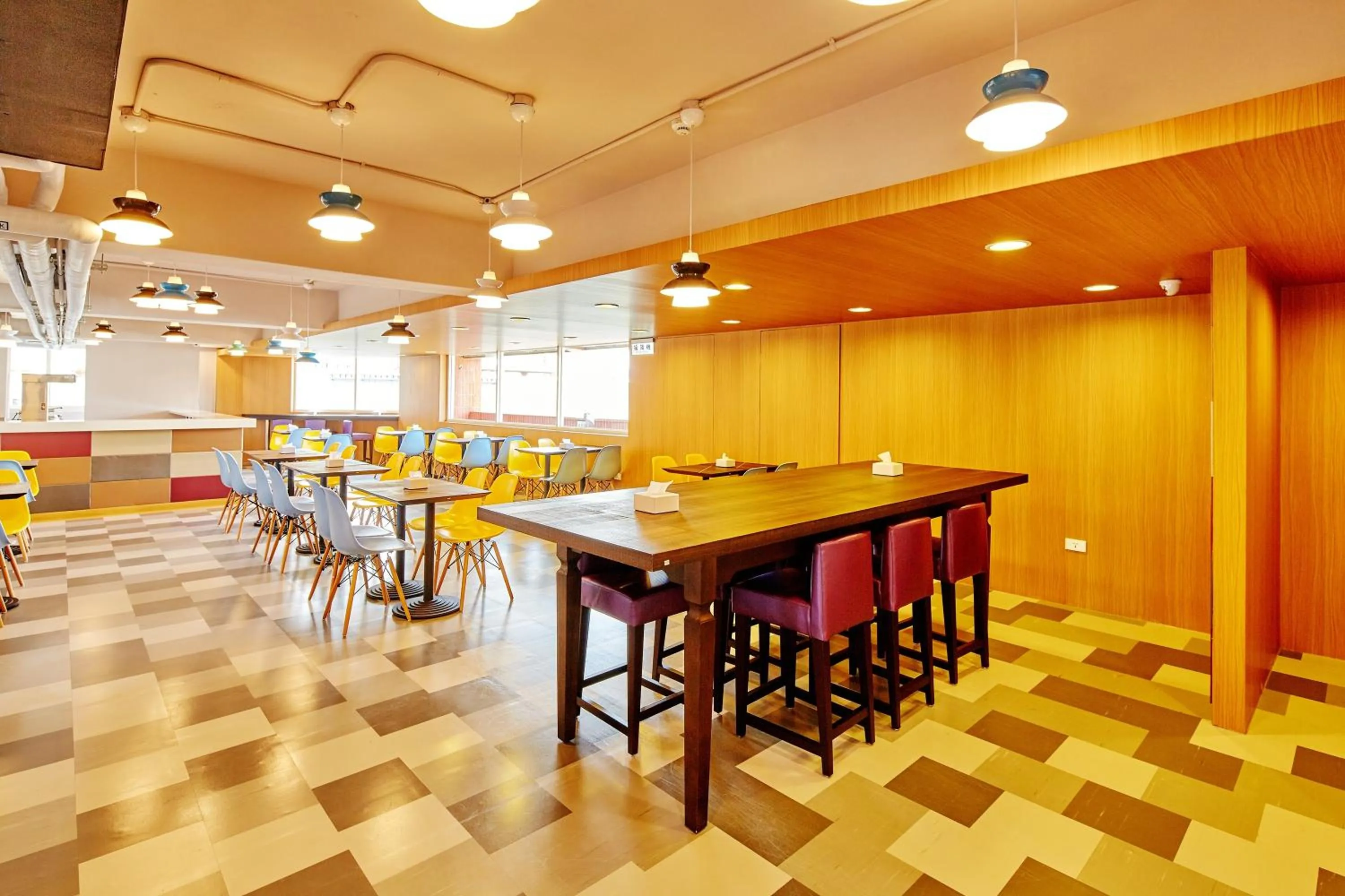 Communal lounge/ TV room in Single Inn - Taipei