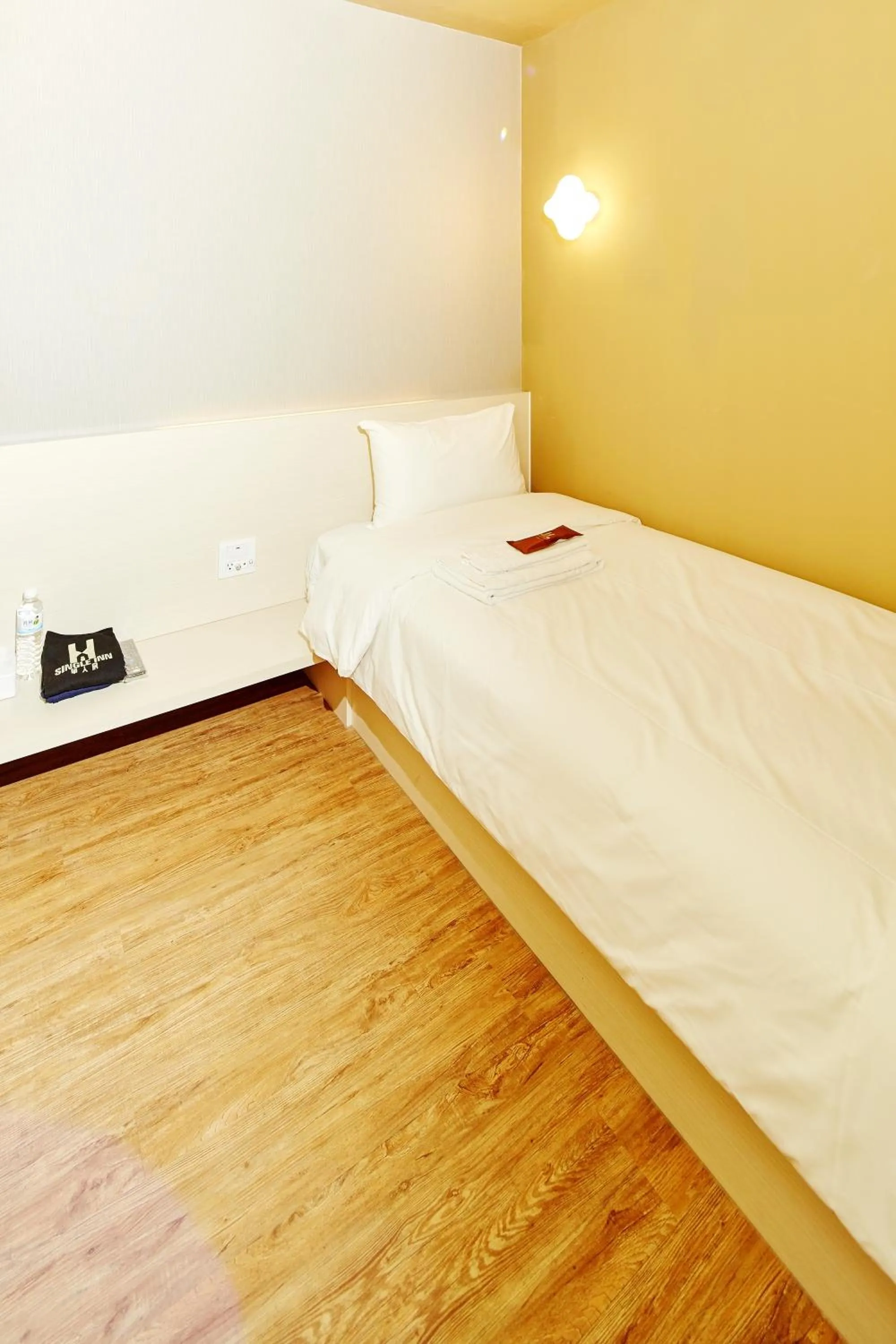 Bedroom, Bed in Single Inn - Taipei