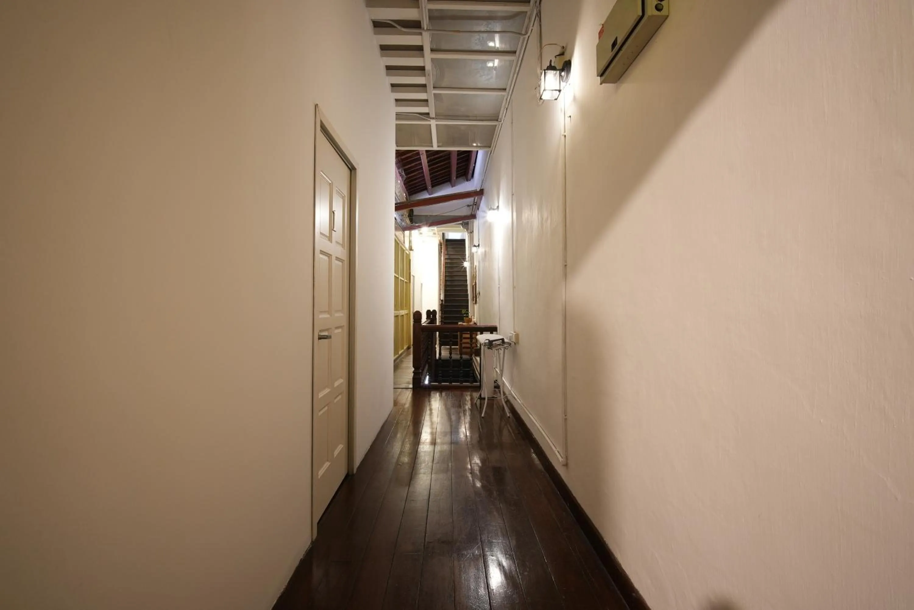 Moustachz Hauze , Georgetown