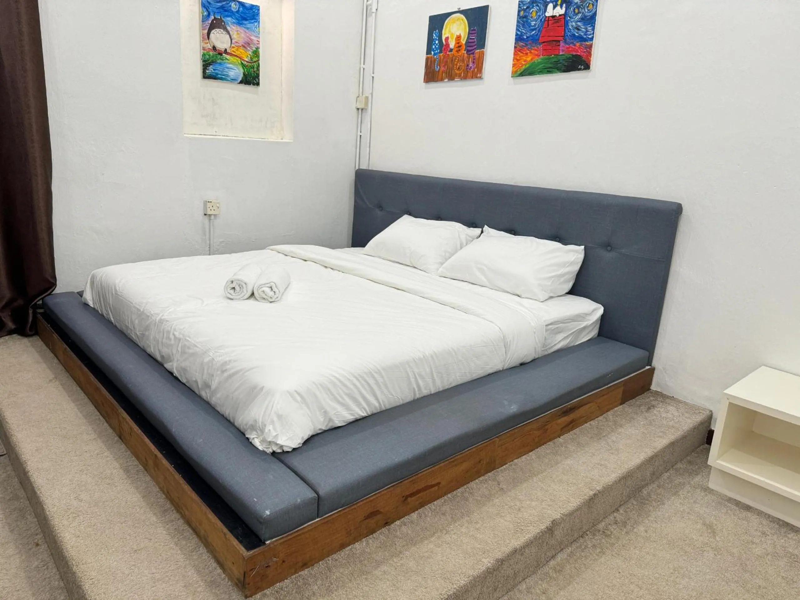 Deluxe King Room in Moustachz Hauze , Georgetown