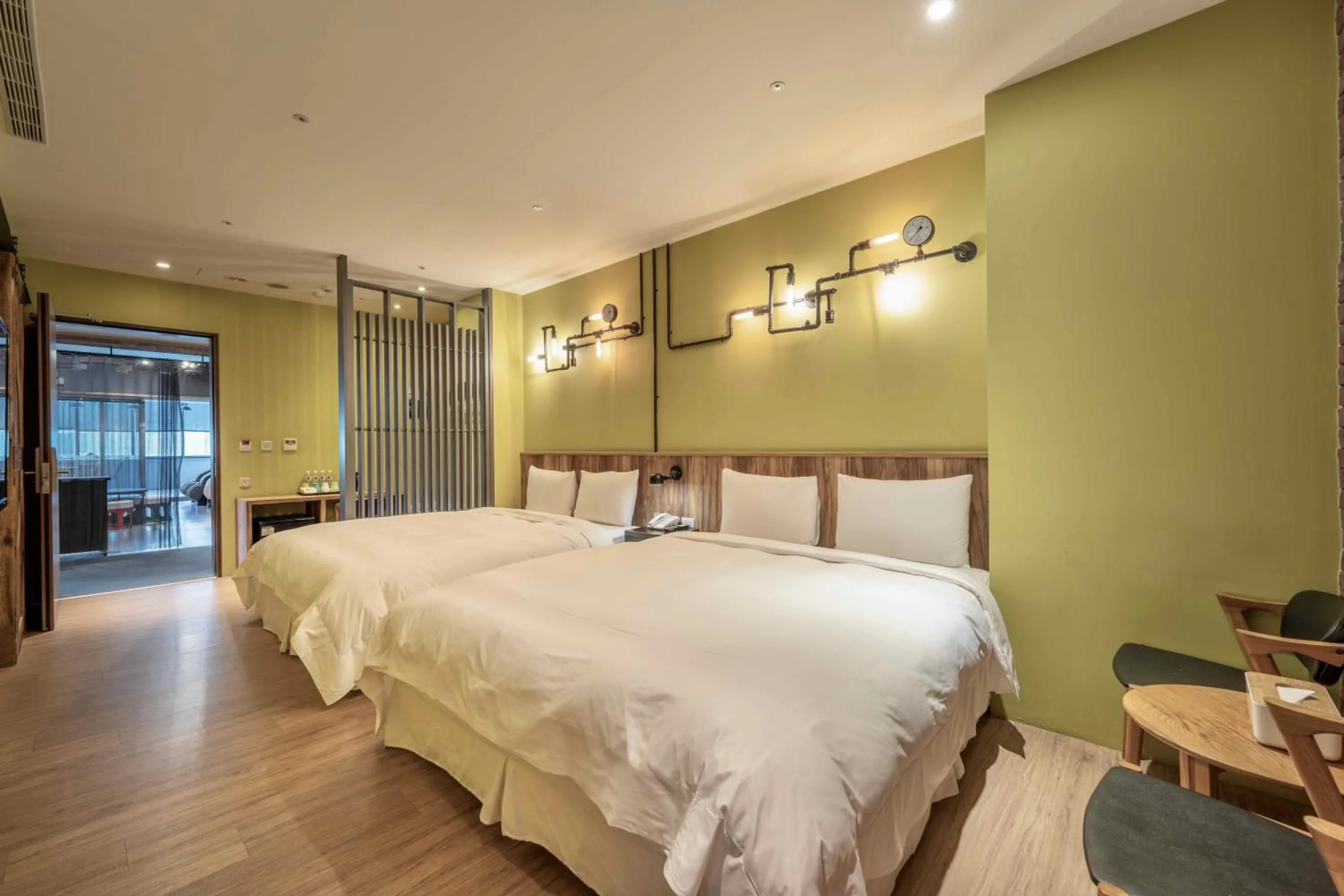 Photo of the whole room, Bed in No. 9 Hotel