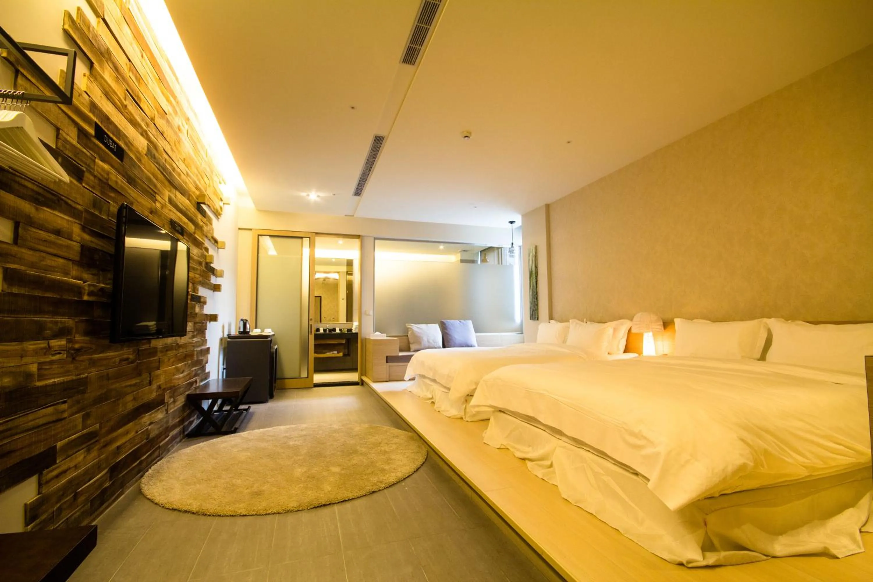 Photo of the whole room, Bed in No. 9 Hotel