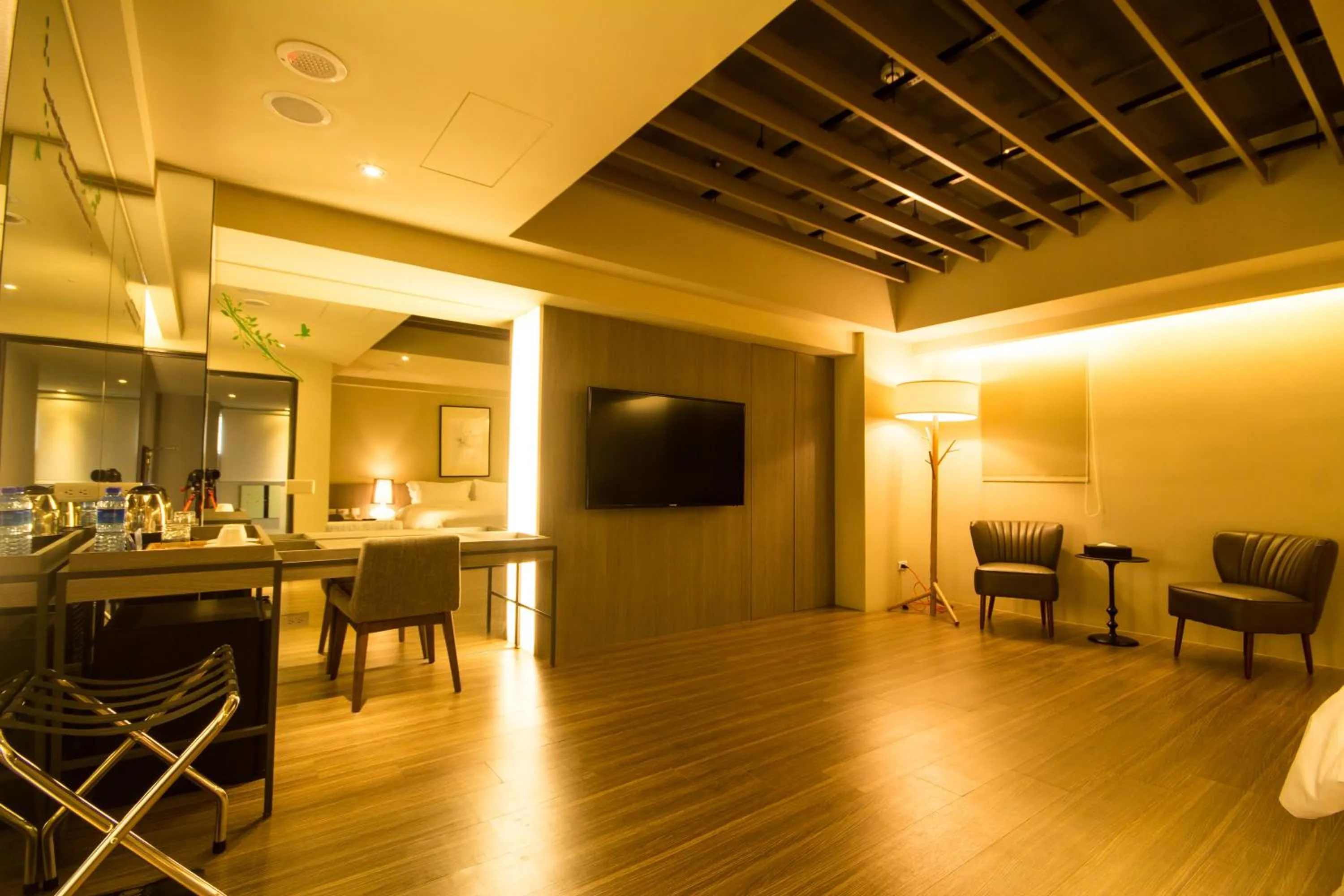 Photo of the whole room in No. 9 Hotel