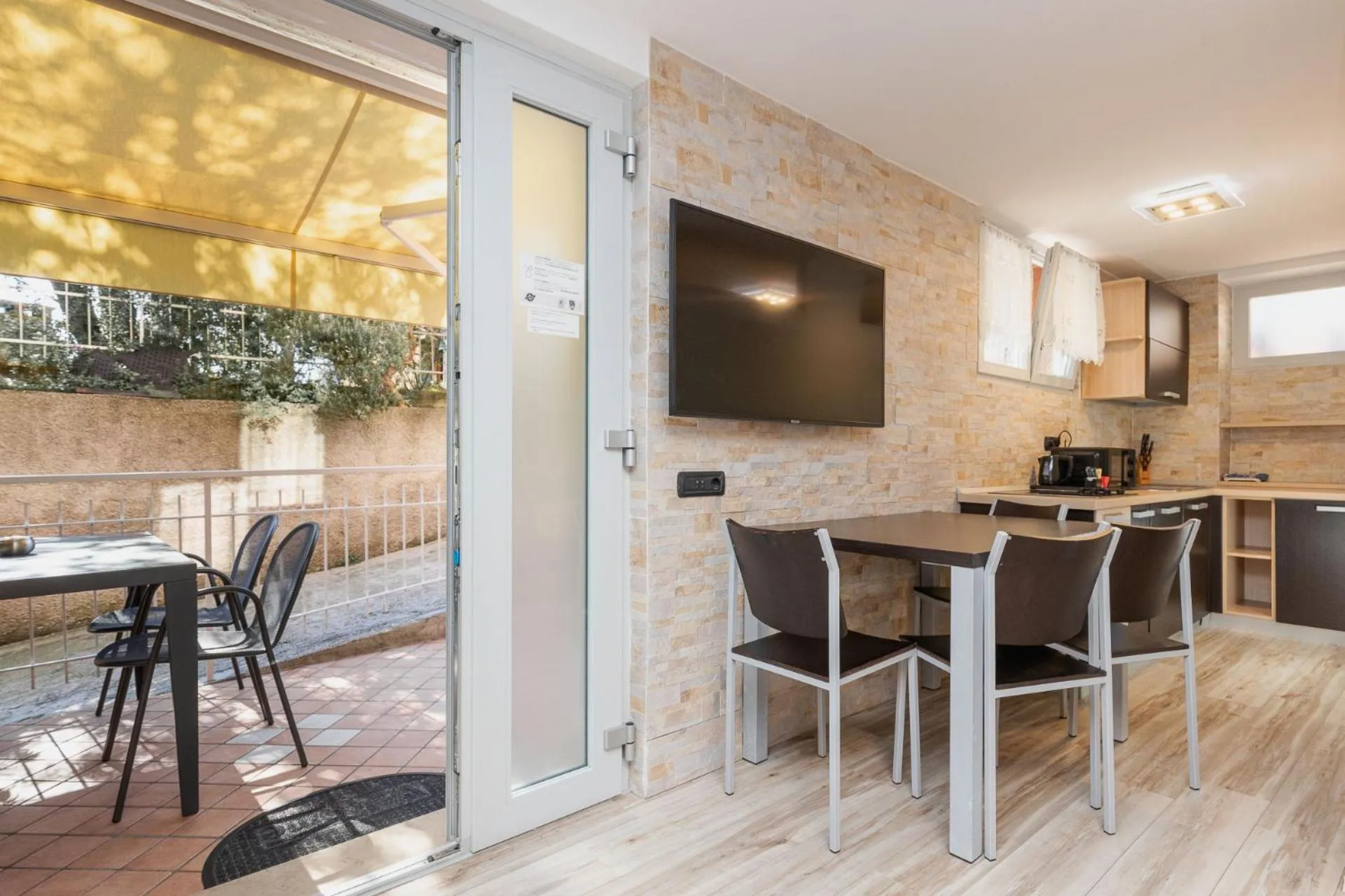 Communal lounge/ TV room in Hotel Garni Ischia