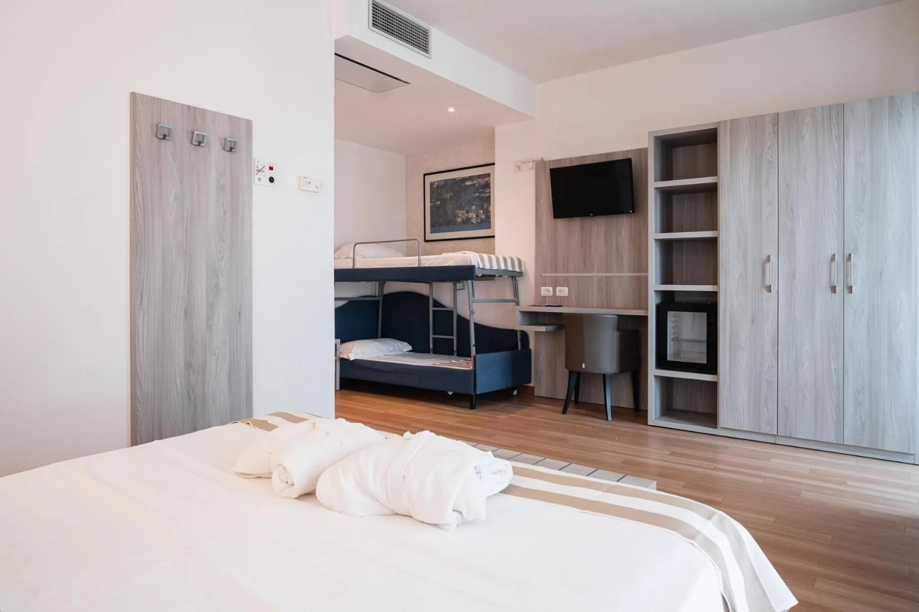 Bed in Hotel Losanna