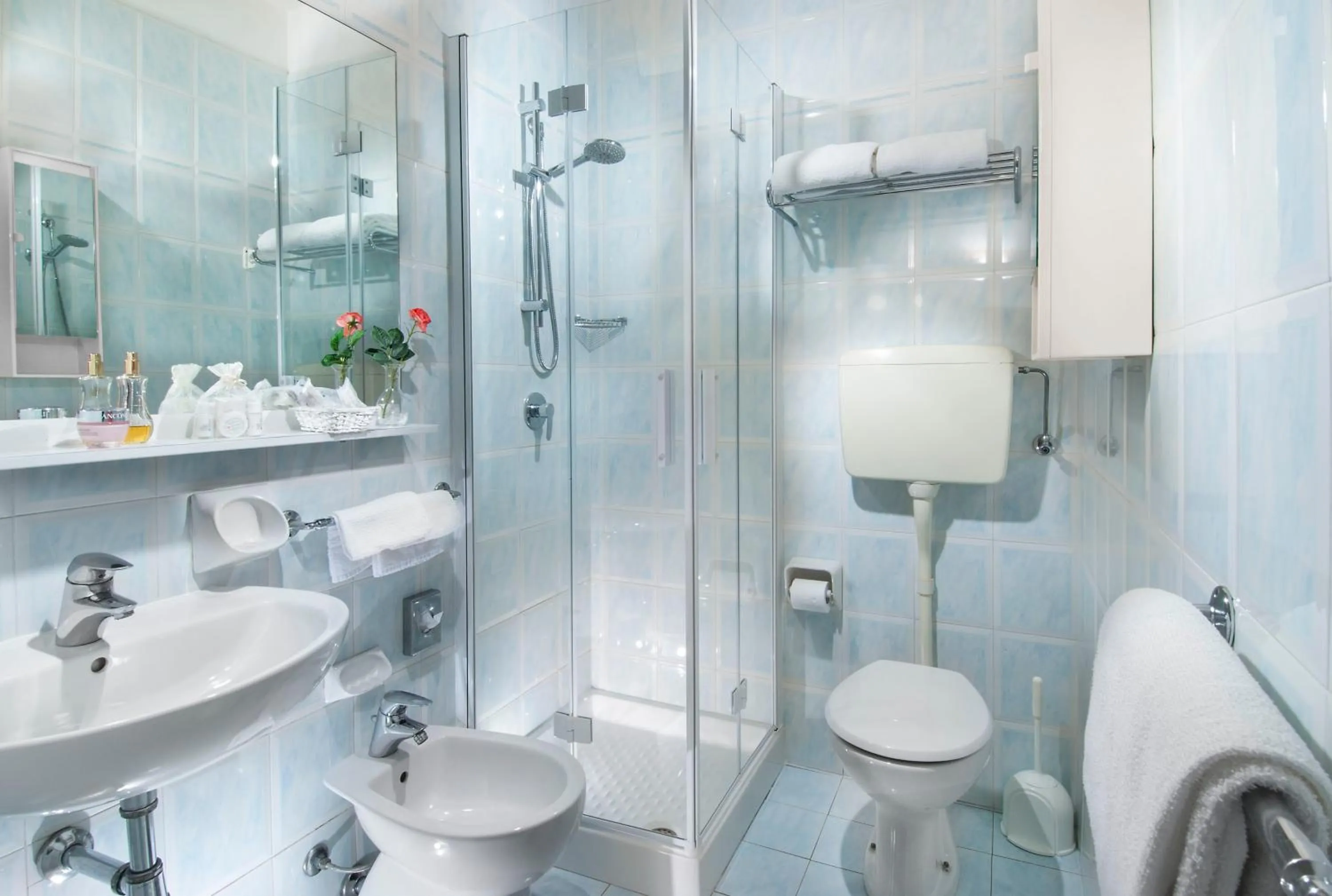 Shower in Hotel Losanna