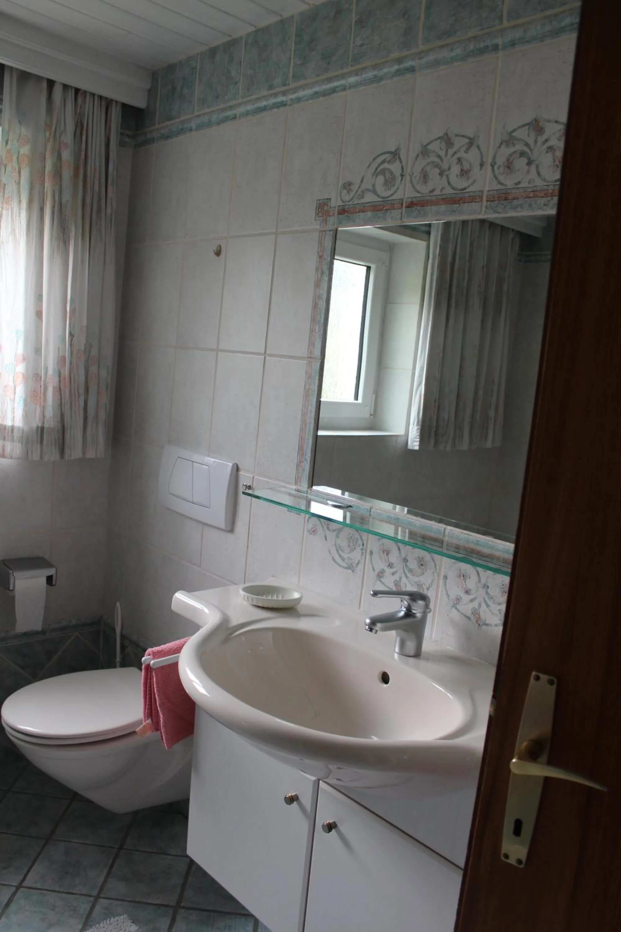 Bathroom in Ferienwohnung Stuibenfall