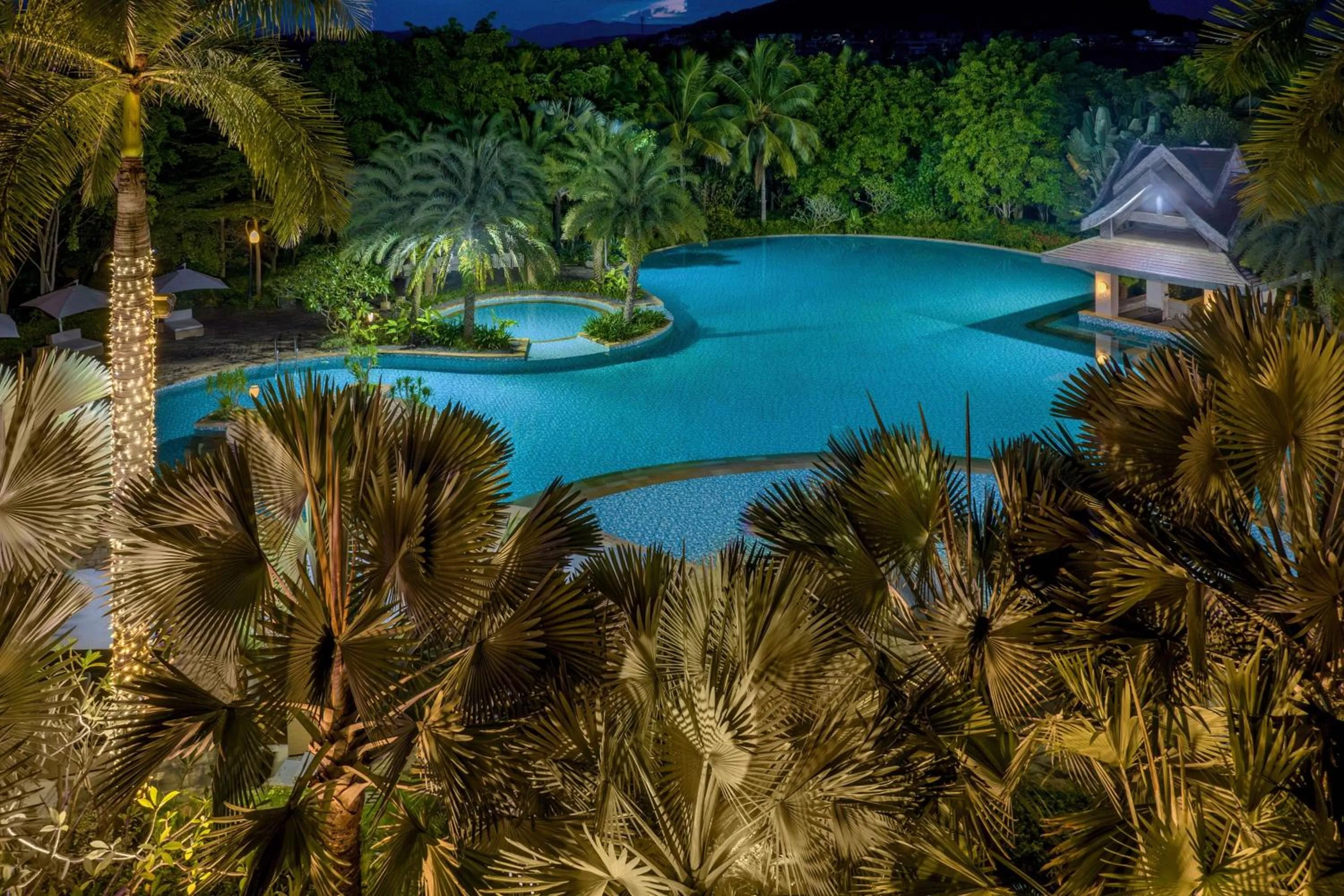 Swimming pool in Sheraton Grand Xishuangbanna Hotel