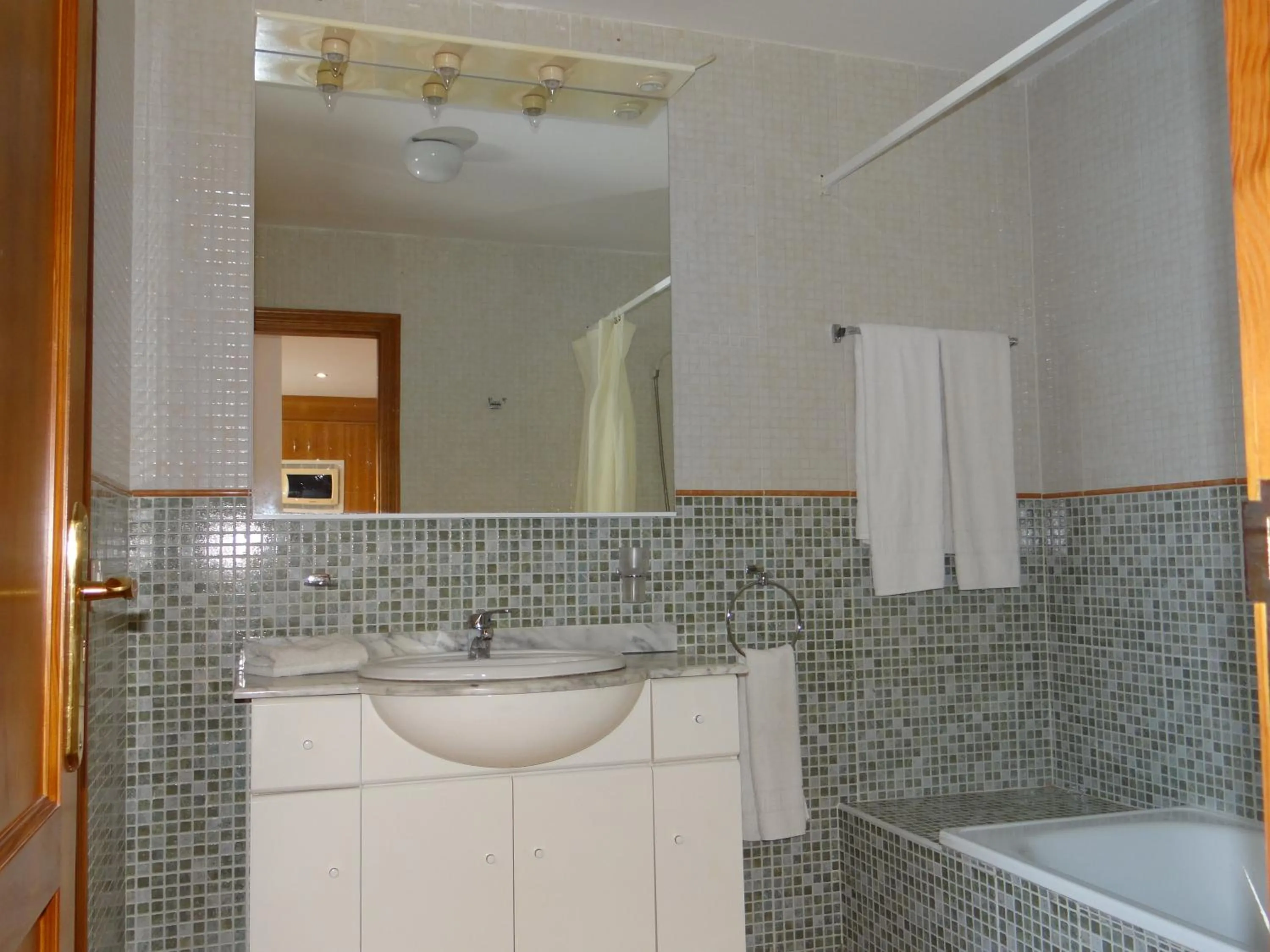 Bathroom in Apartamentos Lanzarote Paradise Colinas