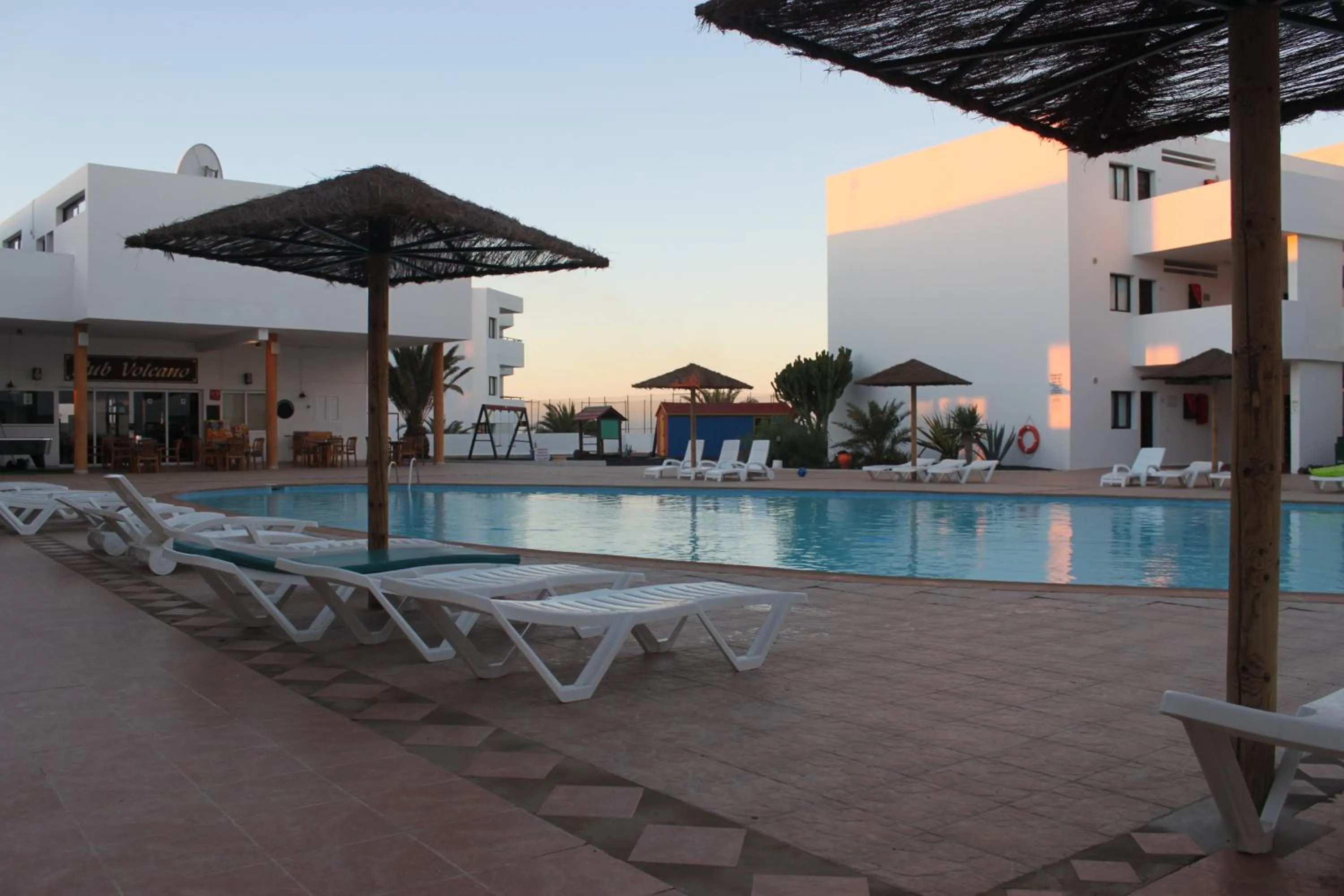 Swimming pool in Apartamentos Lanzarote Paradise Colinas