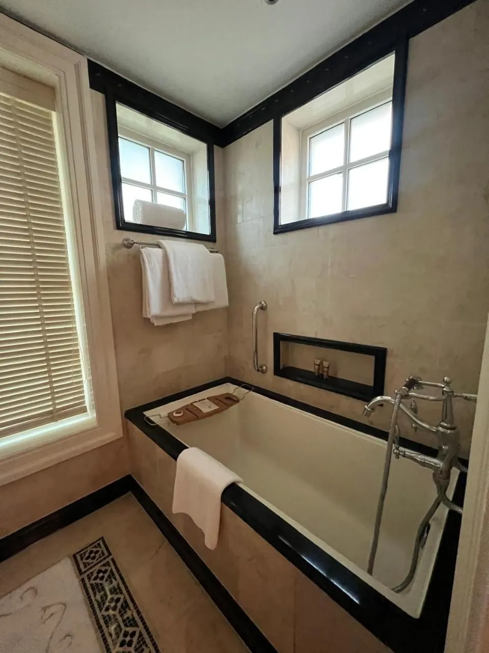 Hot Tub in ITC Grand Bharat, a Luxury Collection Retreat, Gurgaon, New Delhi Capital Region