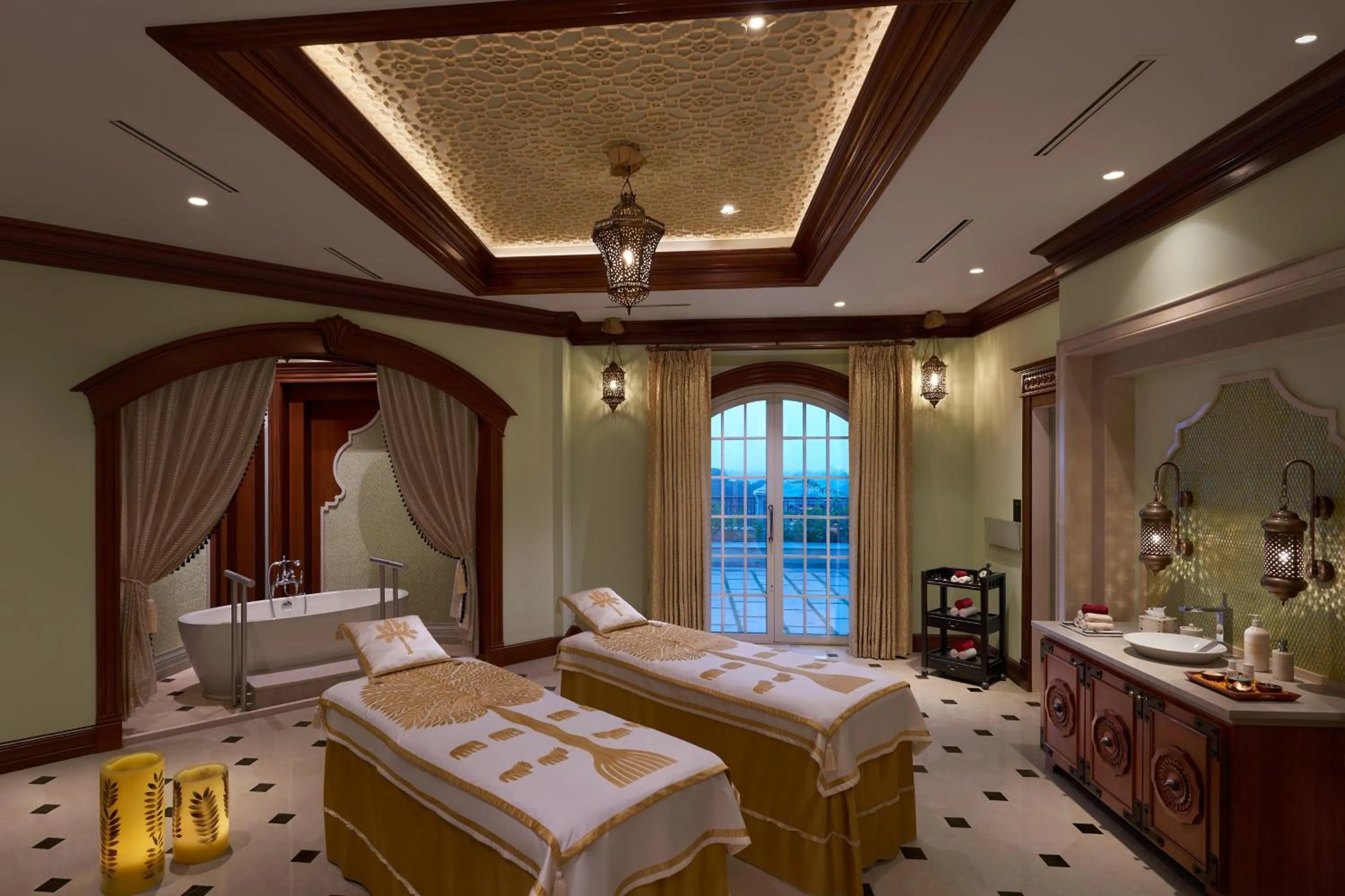 Spa and wellness centre/facilities, Bed in ITC Grand Bharat, a Luxury Collection Retreat, Gurgaon, New Delhi Capital Region