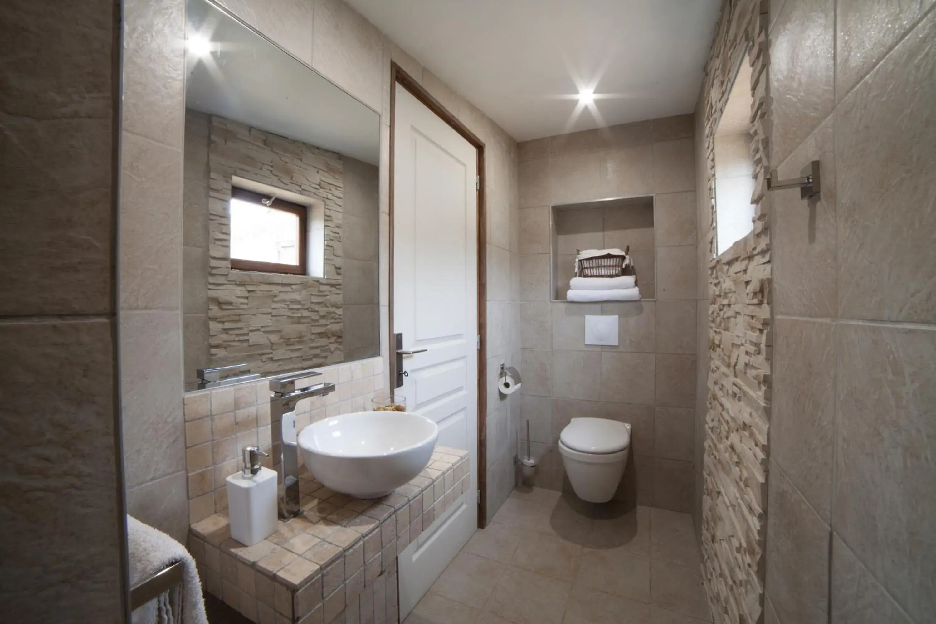 Comfort Triple Room in Domaine de Palats Comfort Triple Room in Domaine de Palats
