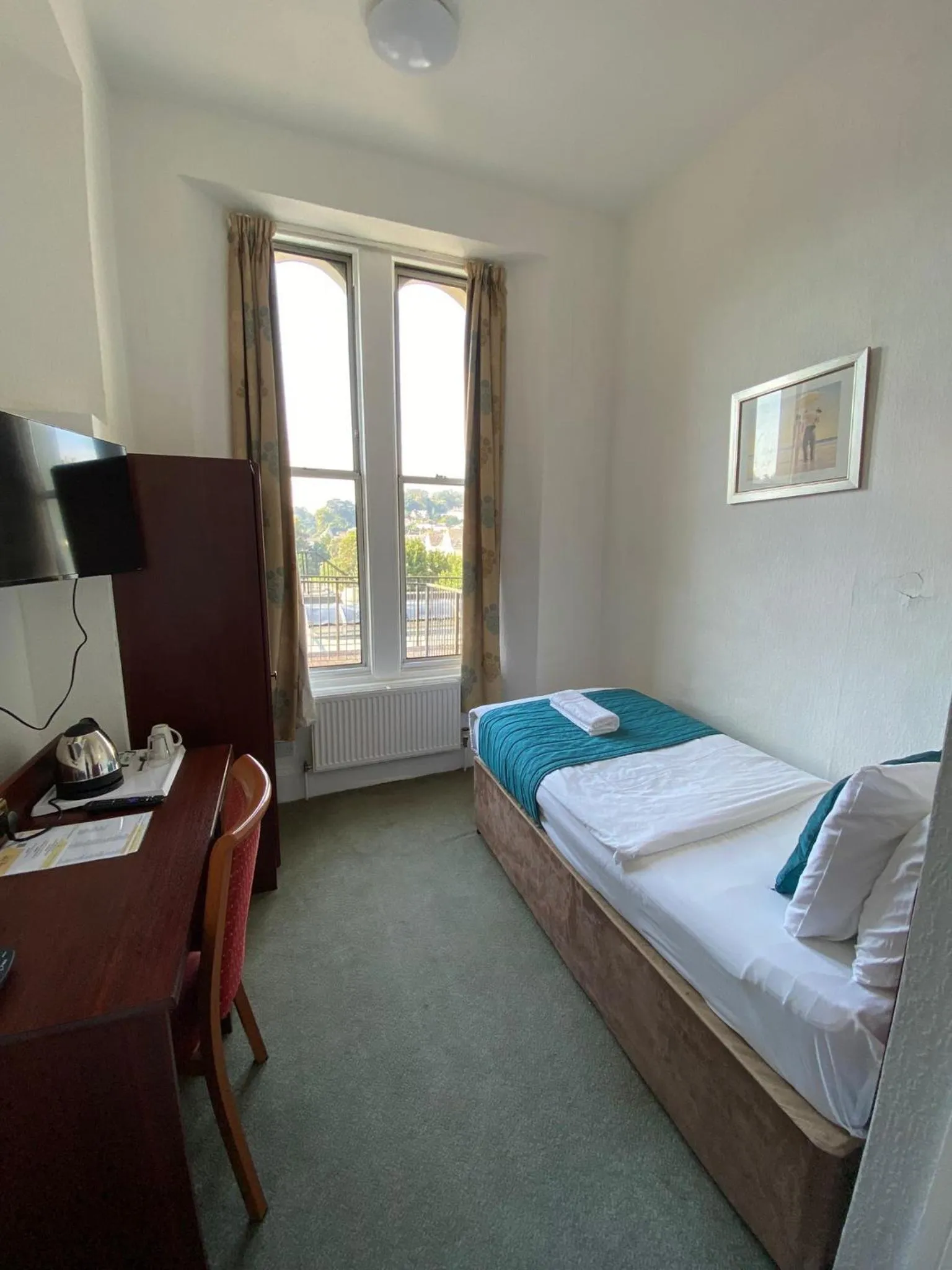 Bed in Tor Park Hotel