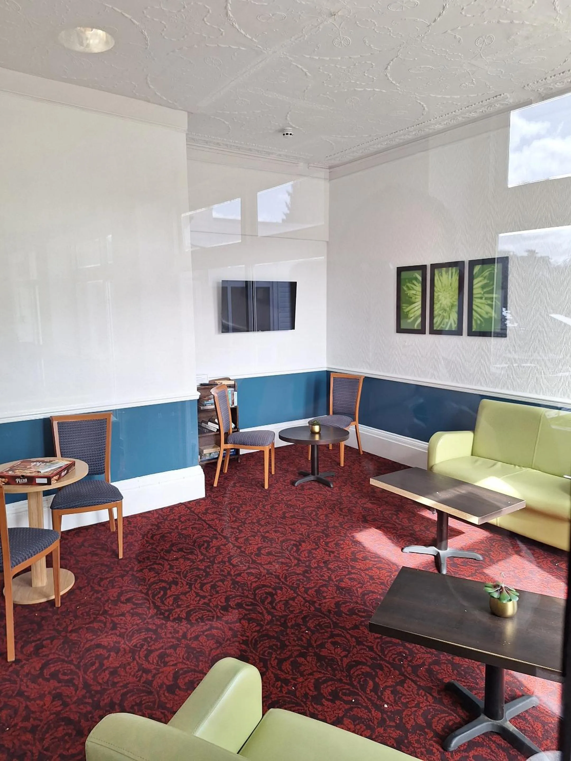 Neighbourhood in Tor Park Hotel