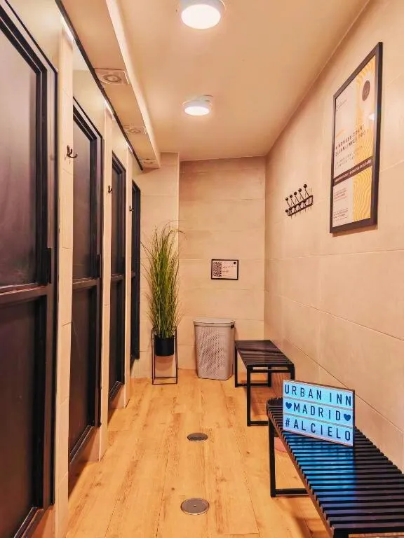 Toilet in Urban Inn Madrid