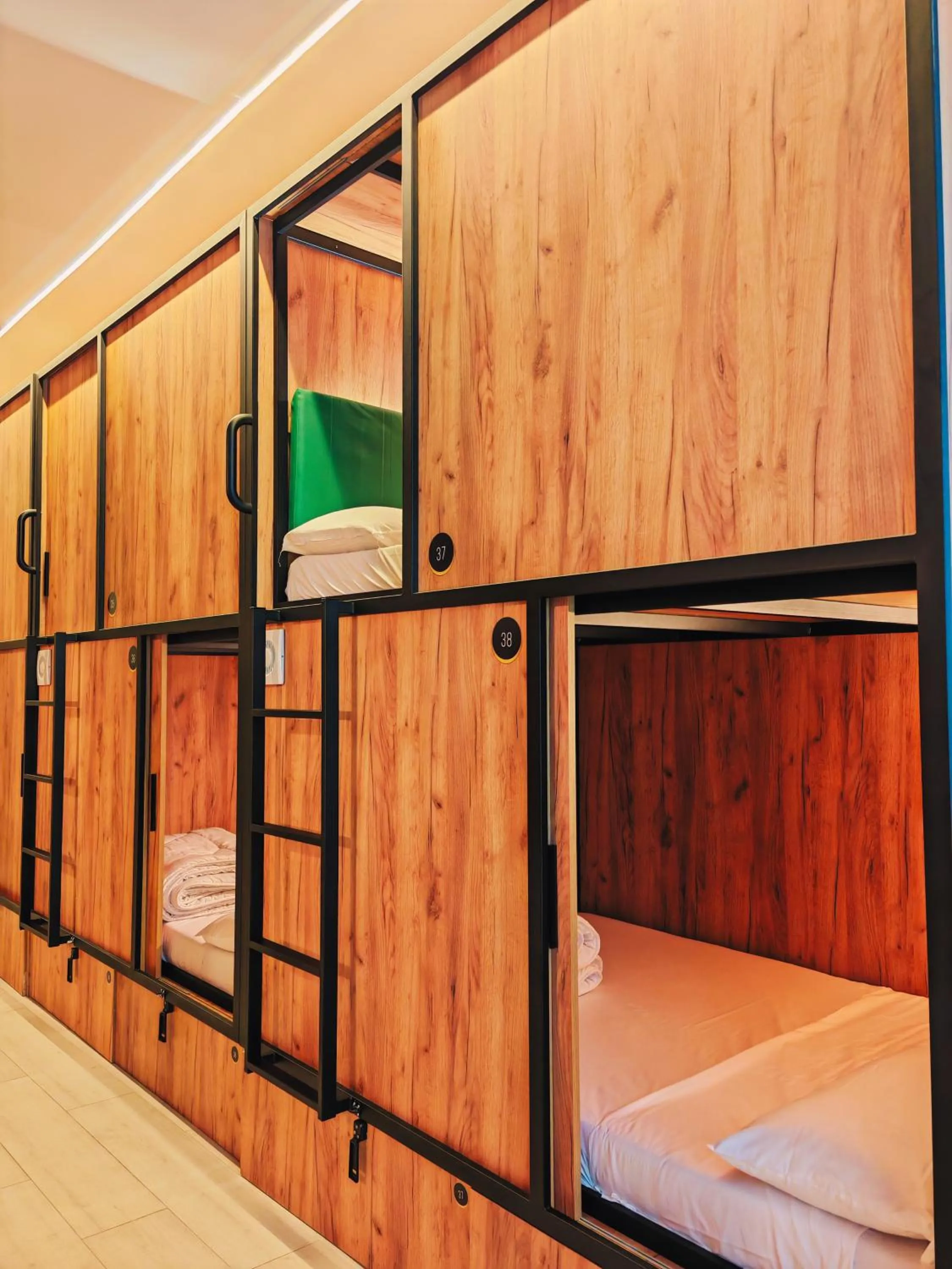 Bed in Urban Inn Madrid