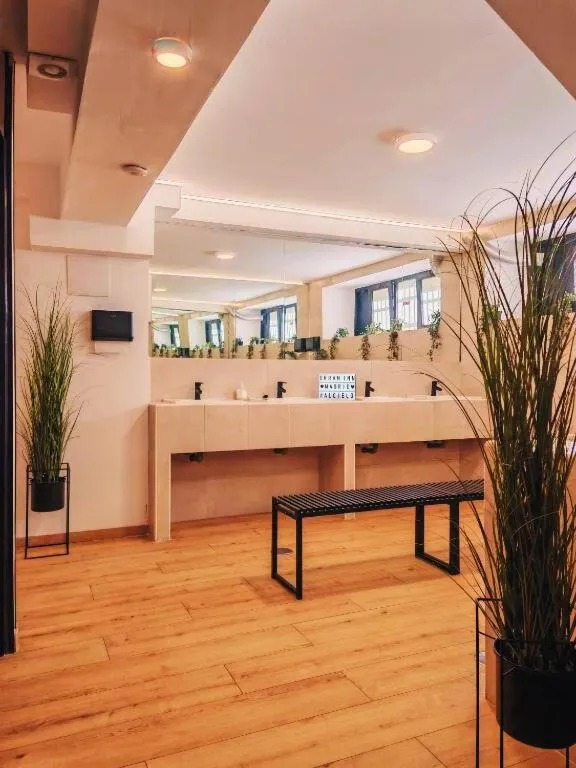 Toilet in Urban Inn Madrid