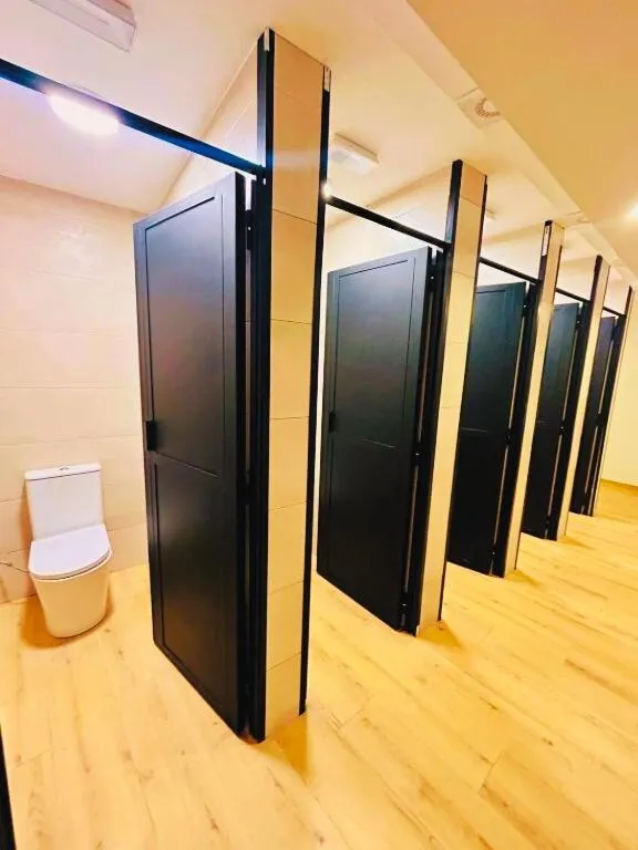 Toilet in Urban Inn Madrid