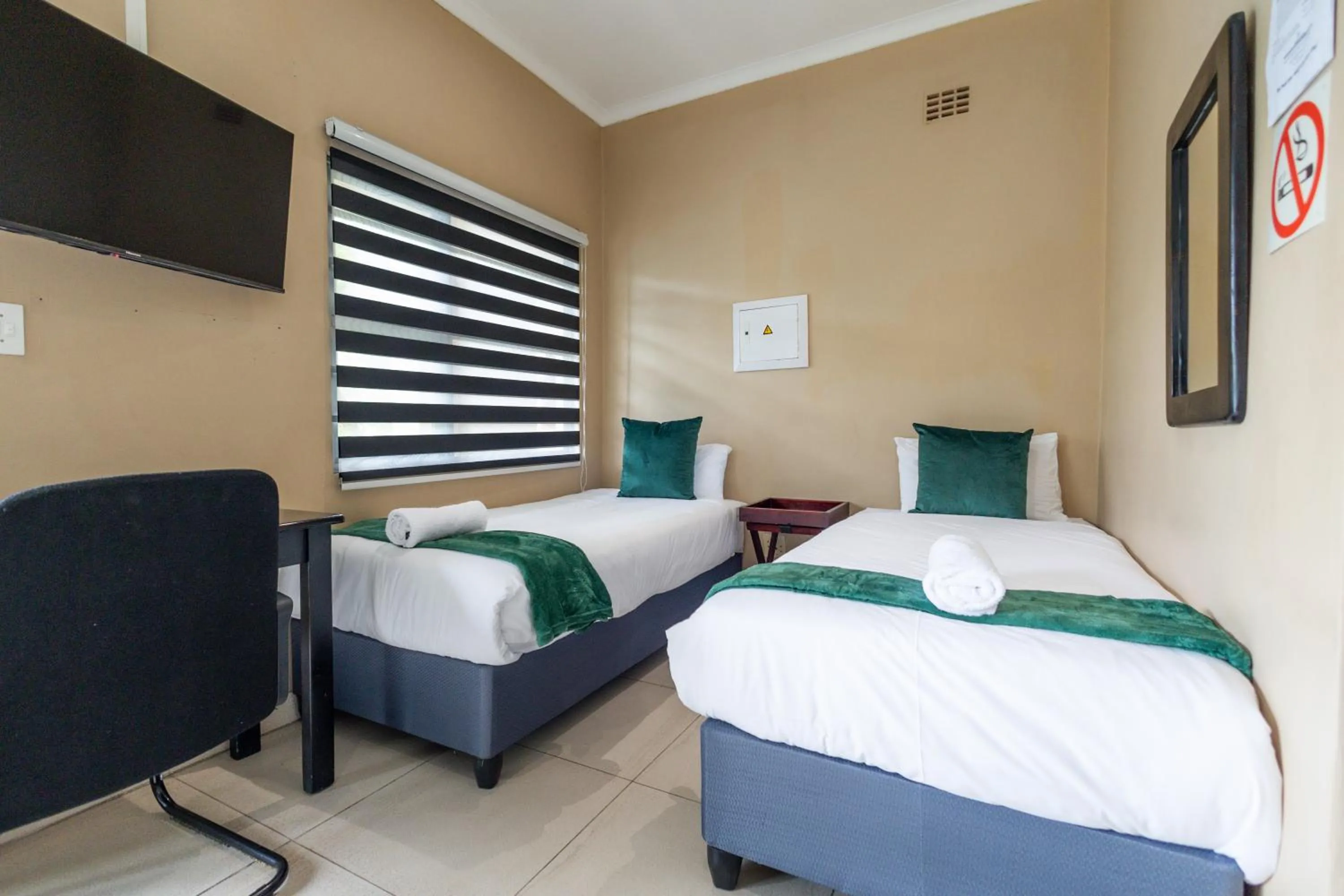 Bed in Fusion House B&B and Conference Venue