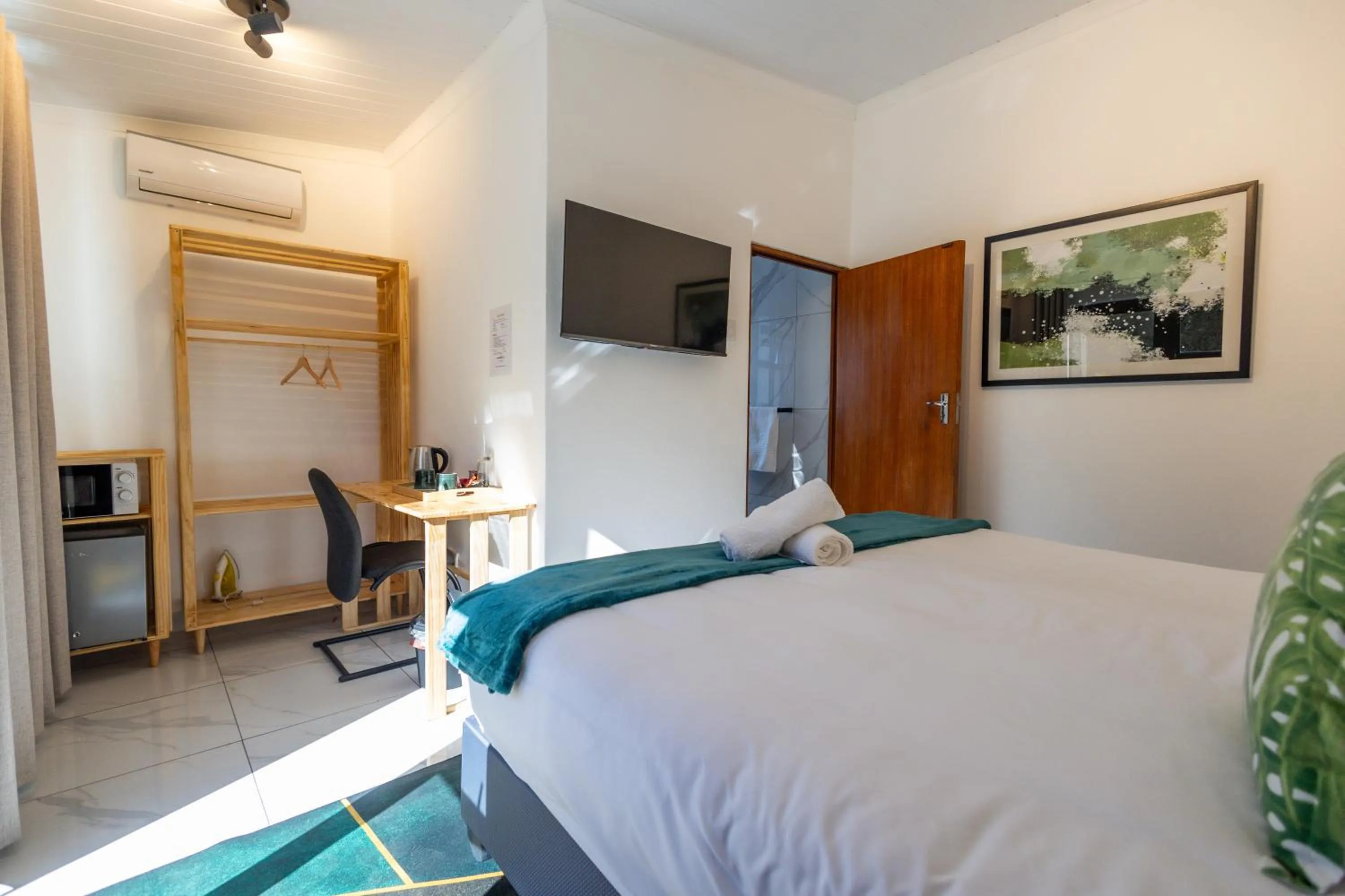 Bed in Fusion House B&B and Conference Venue