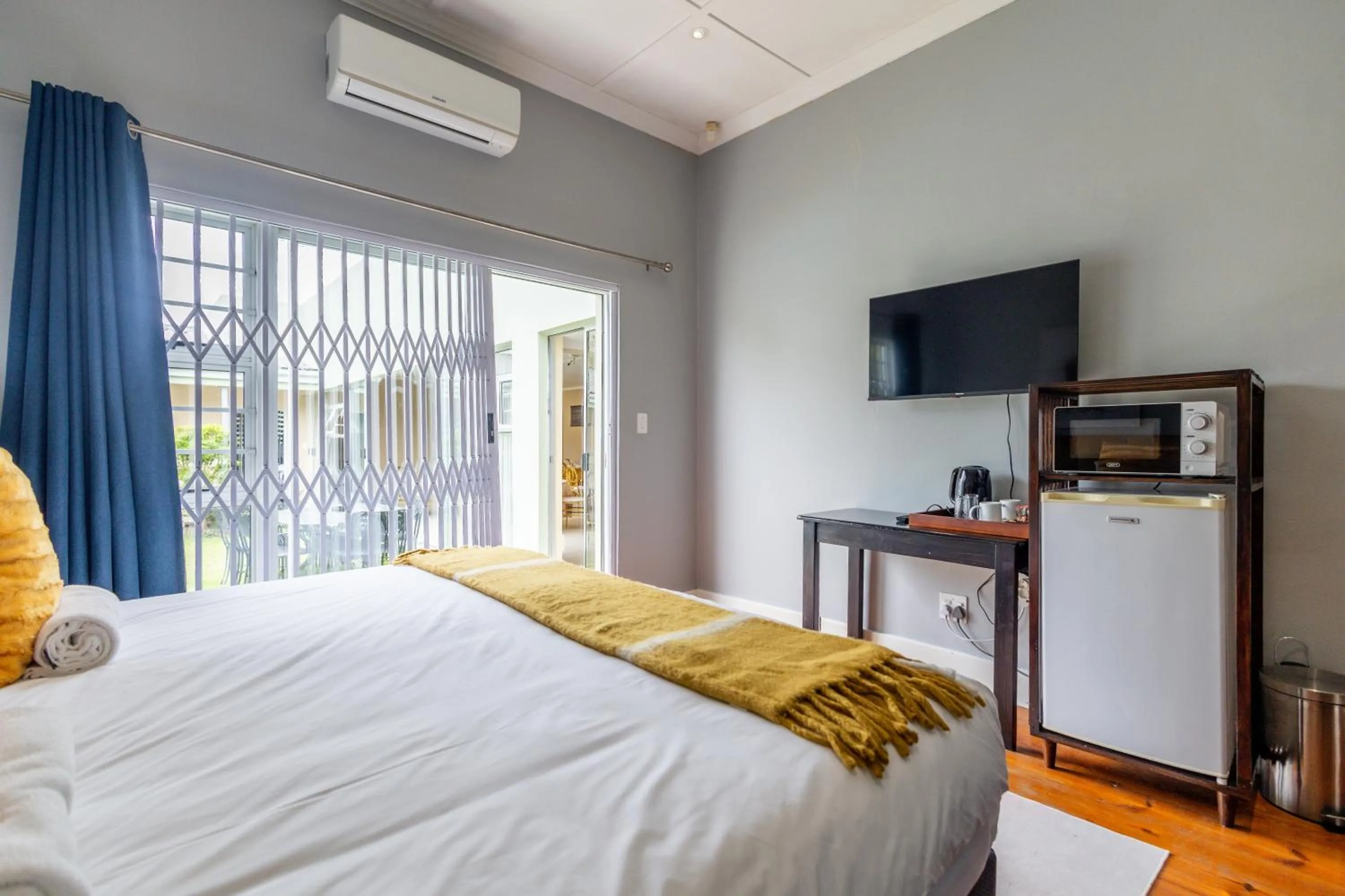 Bed in Fusion House B&B and Conference Venue