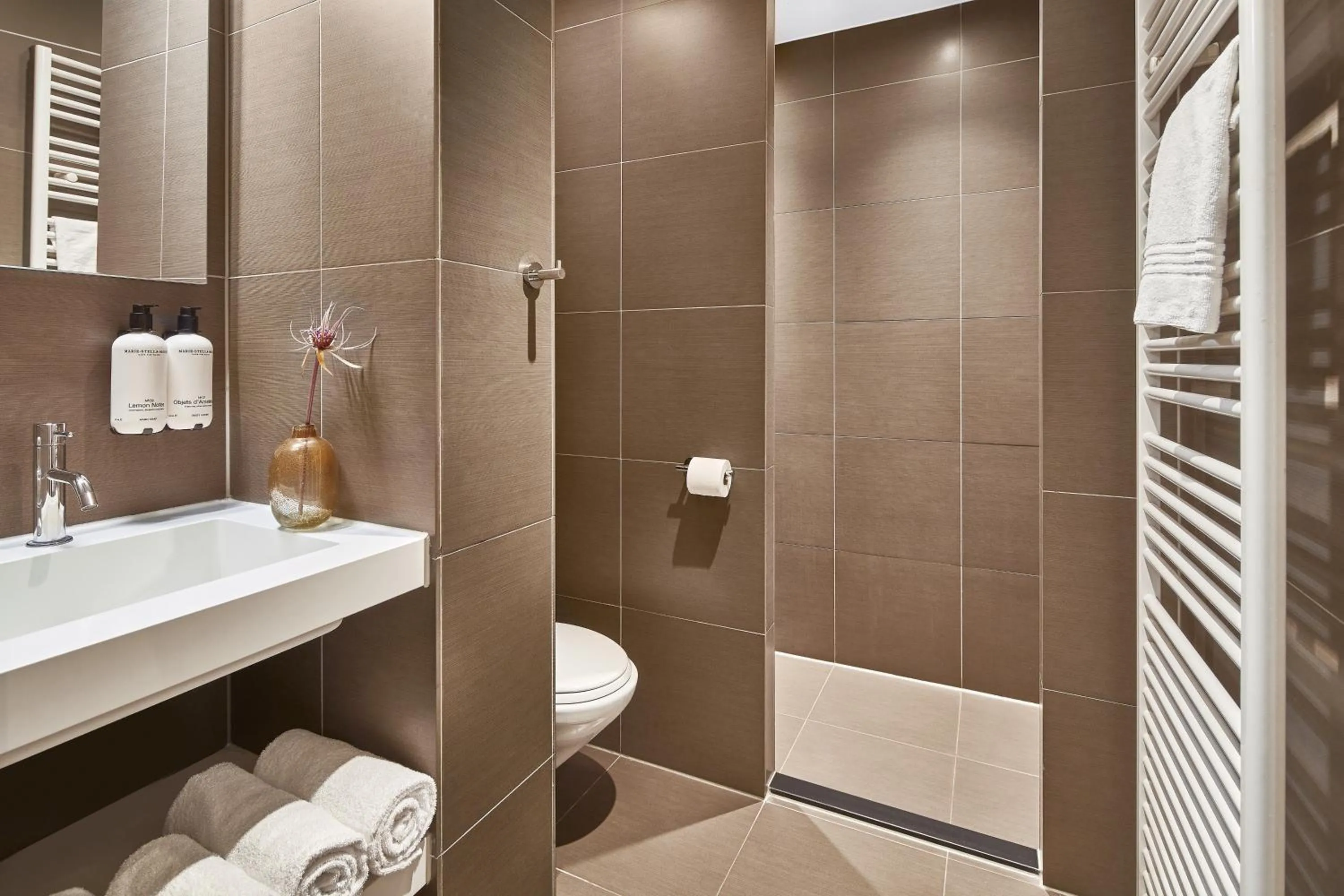 Bathroom in Court Hotel Utrecht City Centre