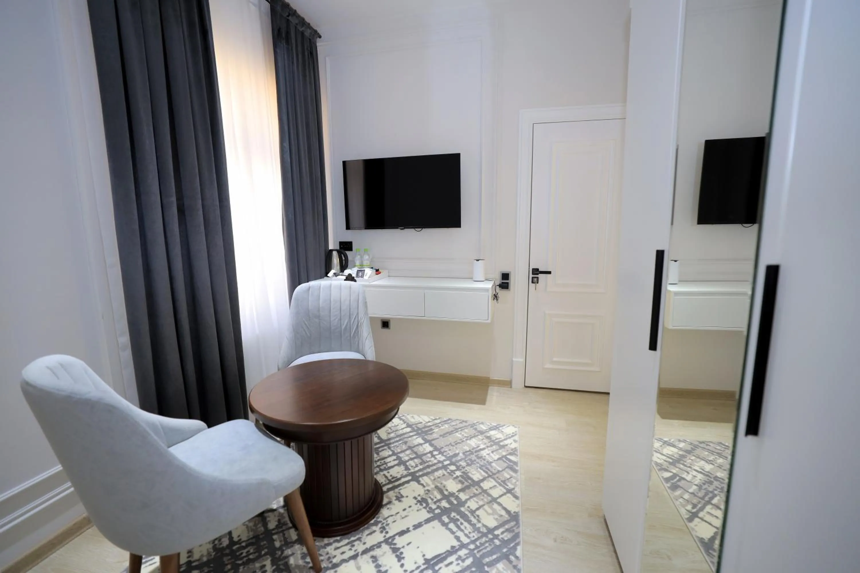 TV and multimedia in AMIR PLAZA hotel