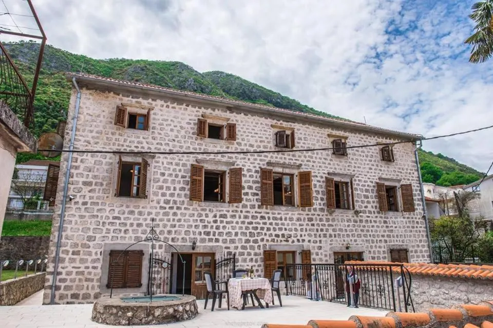 Property building in Villa Captain