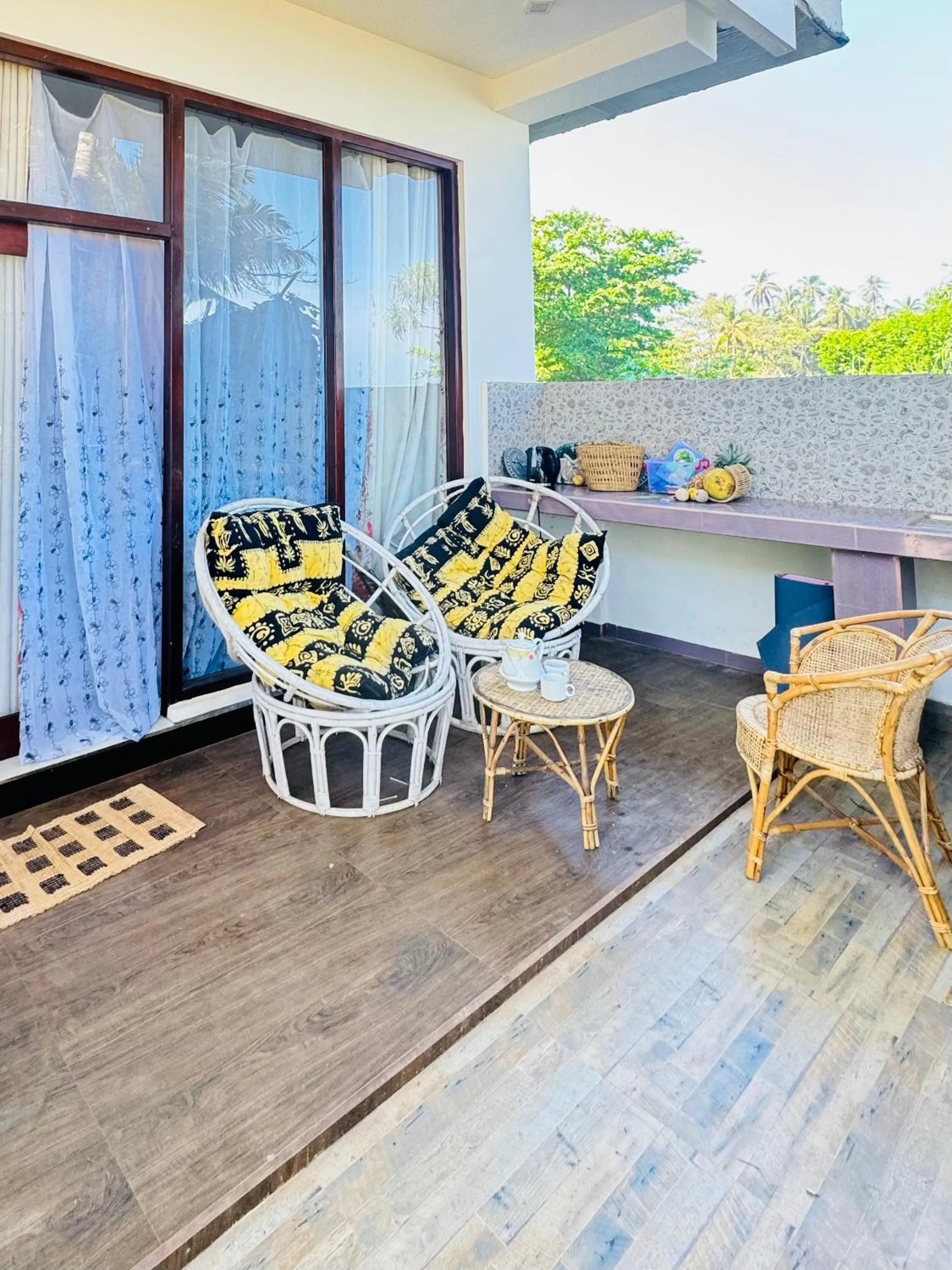 Day in Coconut Palm beach restaurant and rooms