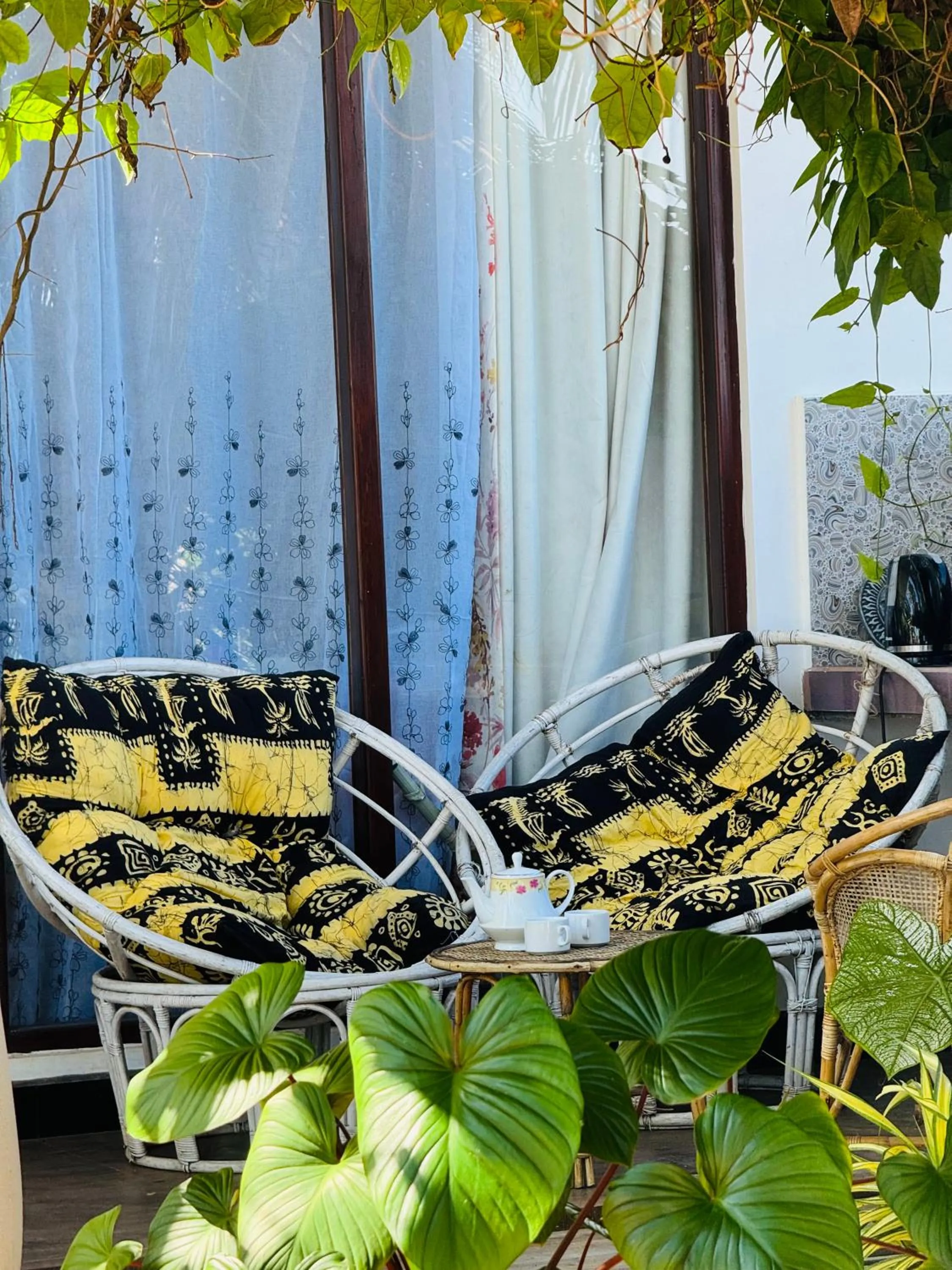 Day in Coconut Palm beach restaurant and rooms