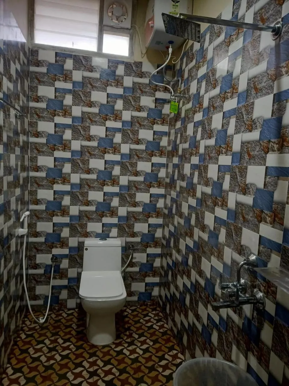 Shower in Misty Valley Inn