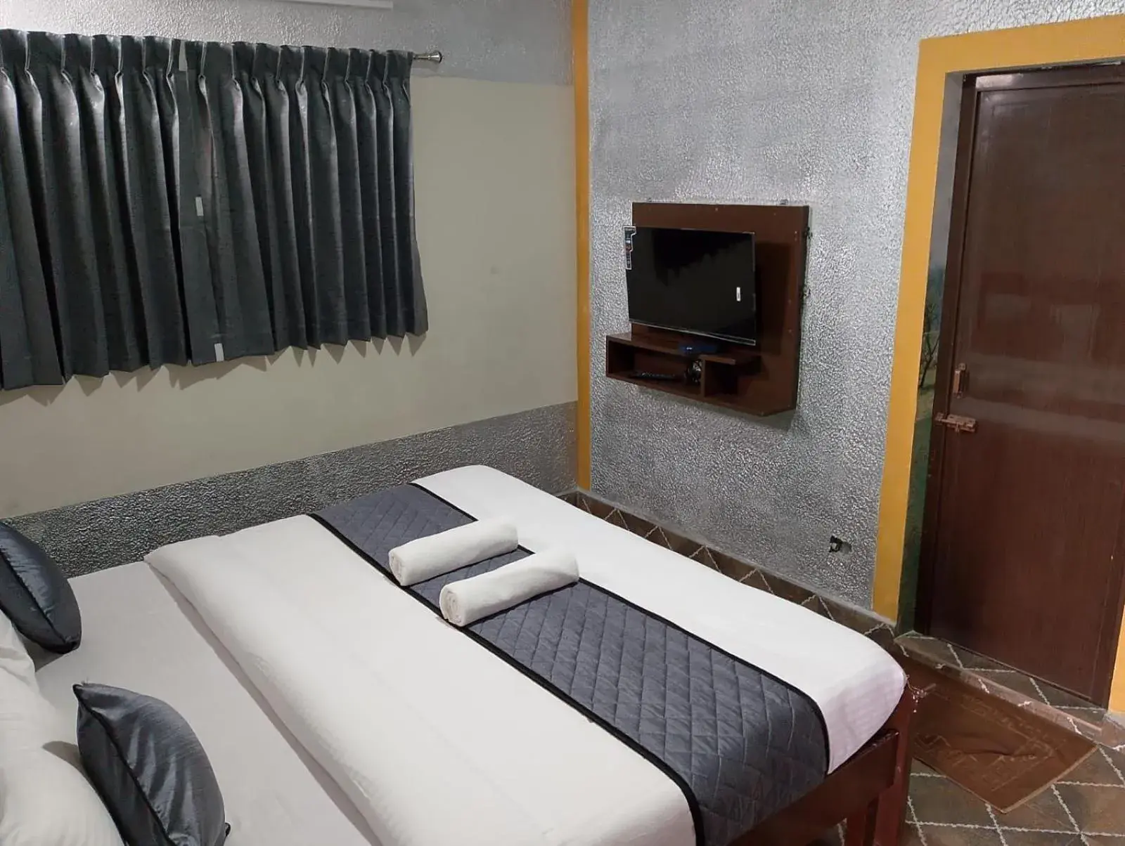 Standard Double Room - single occupancy in Misty Valley Inn Standard Double Room - single occupancy in Misty Valley Inn
