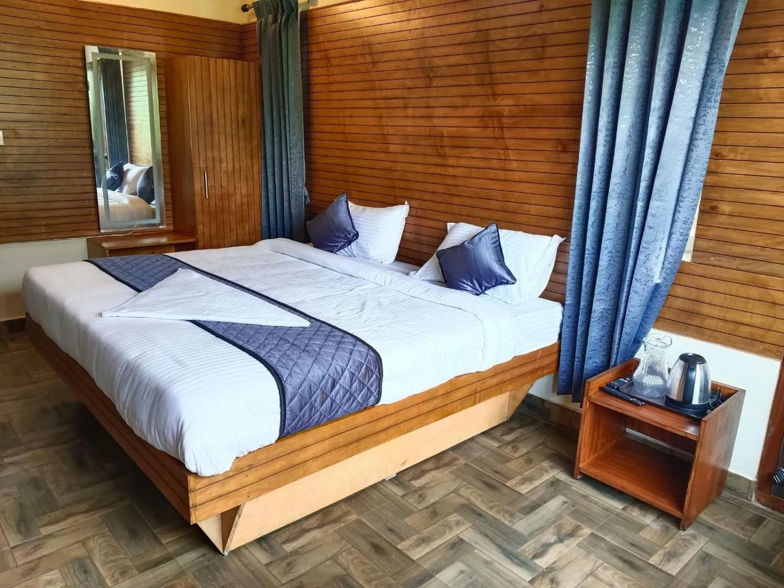 Bed in Misty Valley Inn