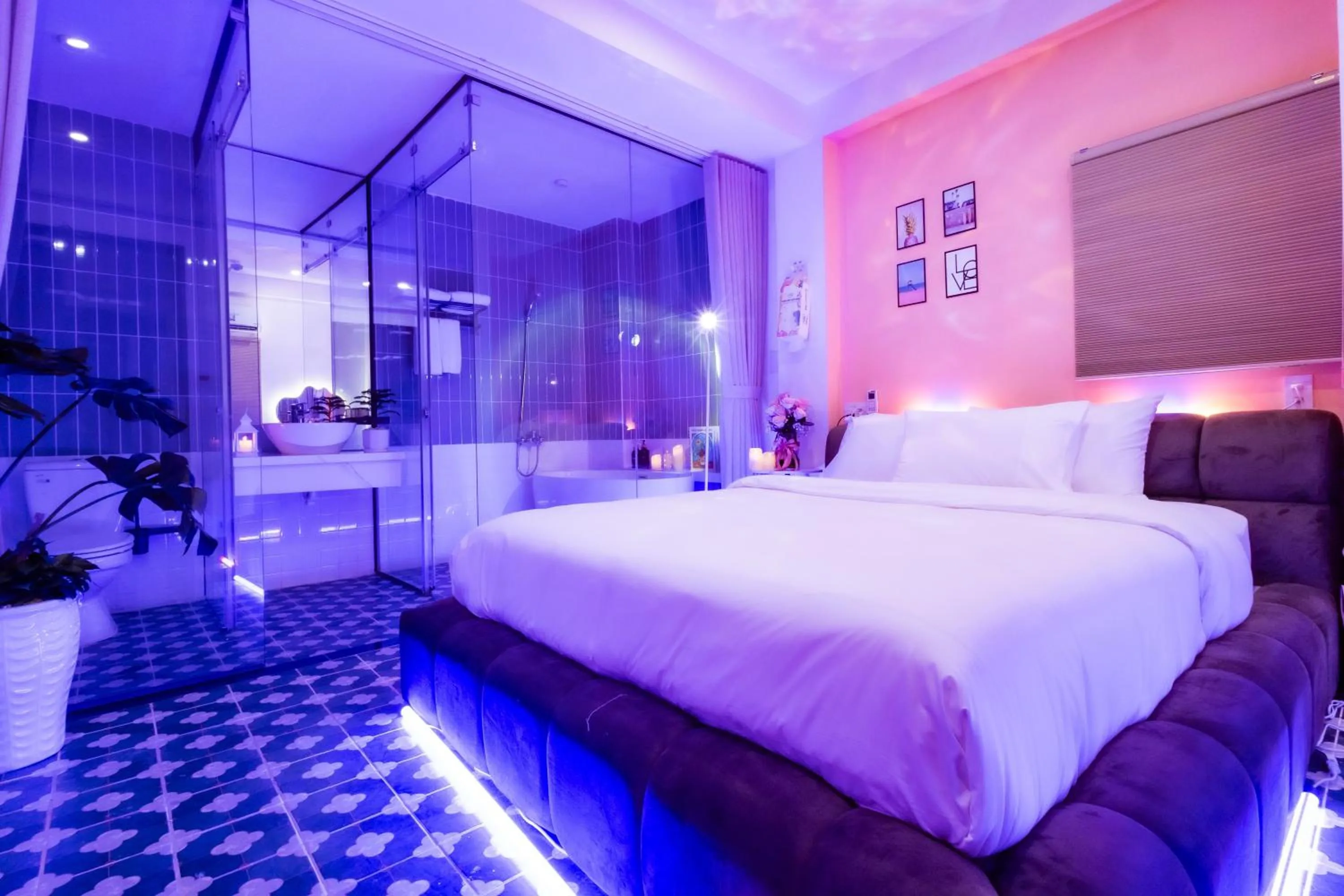 Bedroom in Cosy Hotel