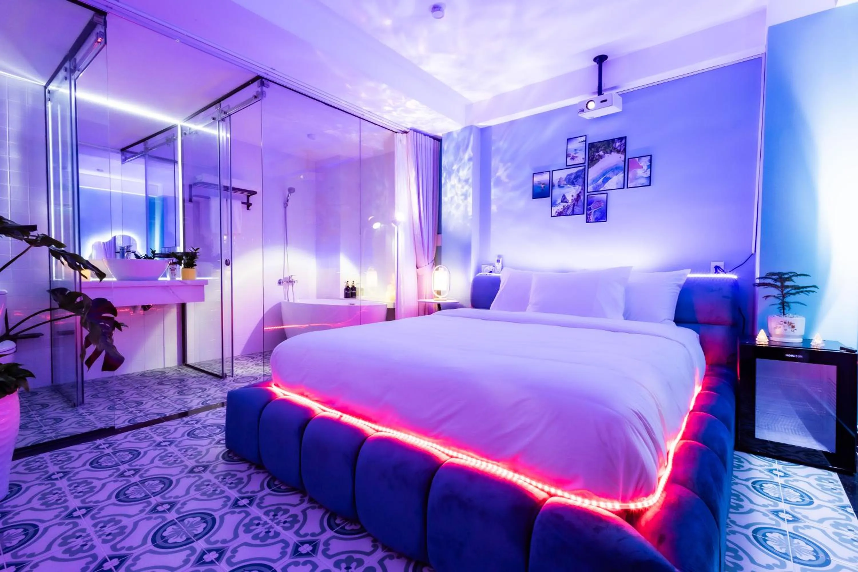 Bedroom in Cosy Hotel