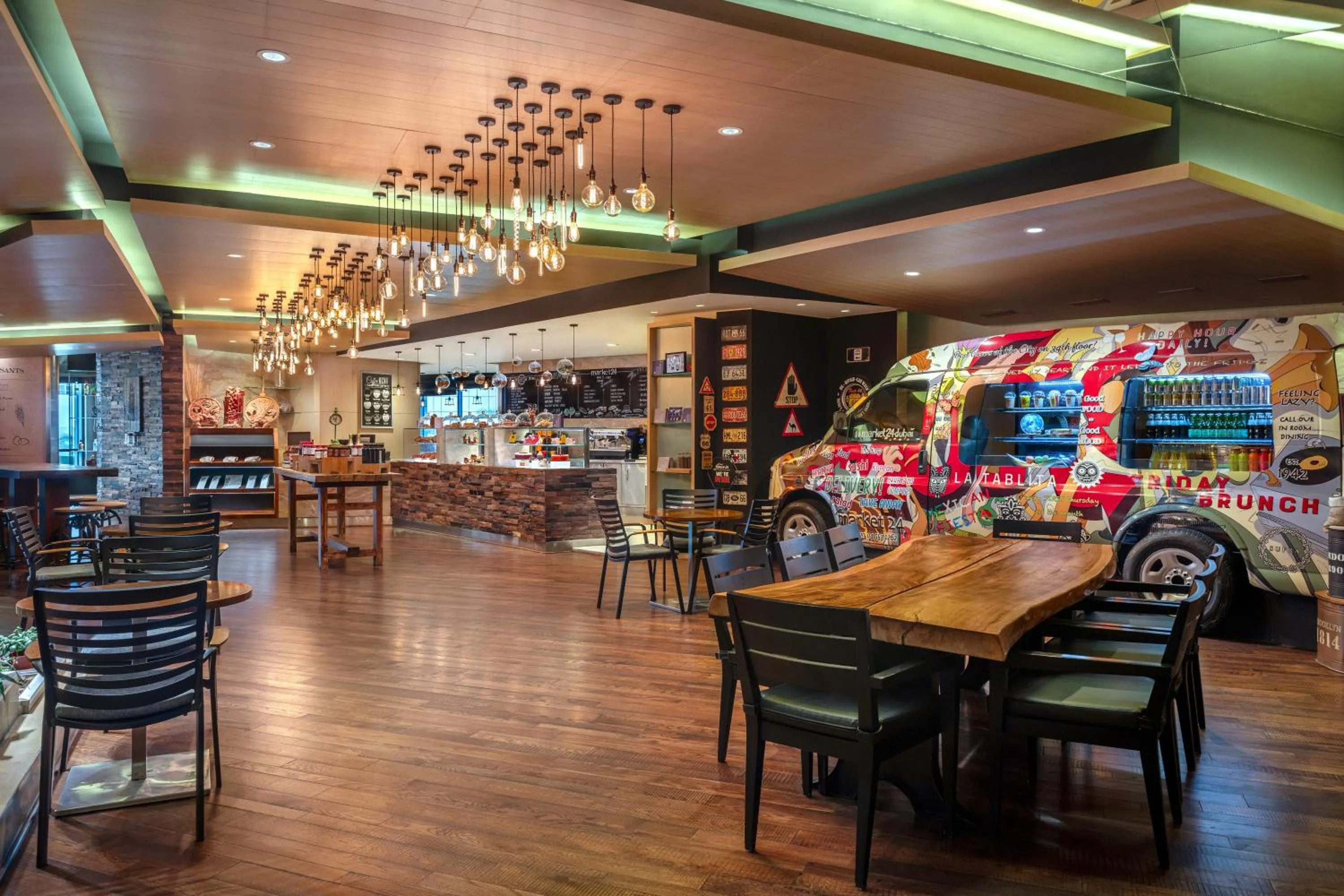 Restaurant/places to eat in Hyatt Regency Dubai Creek Heights