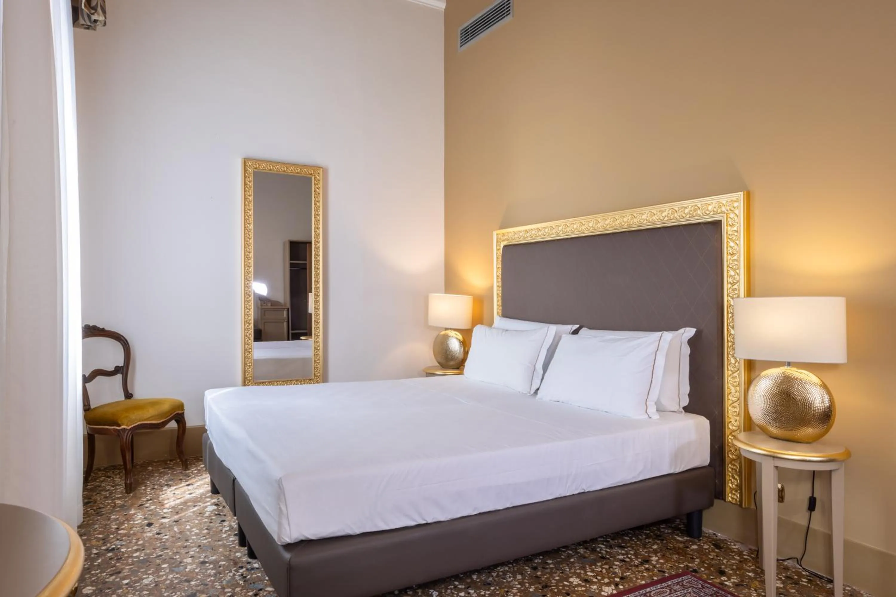 Bedroom, Bed in Antico Portego