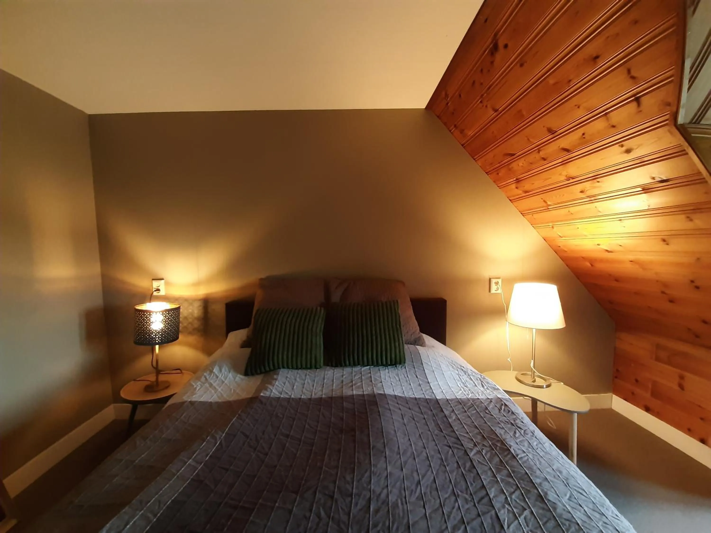 Bed in Appartement Voorhuis en chalet Klein Waterland