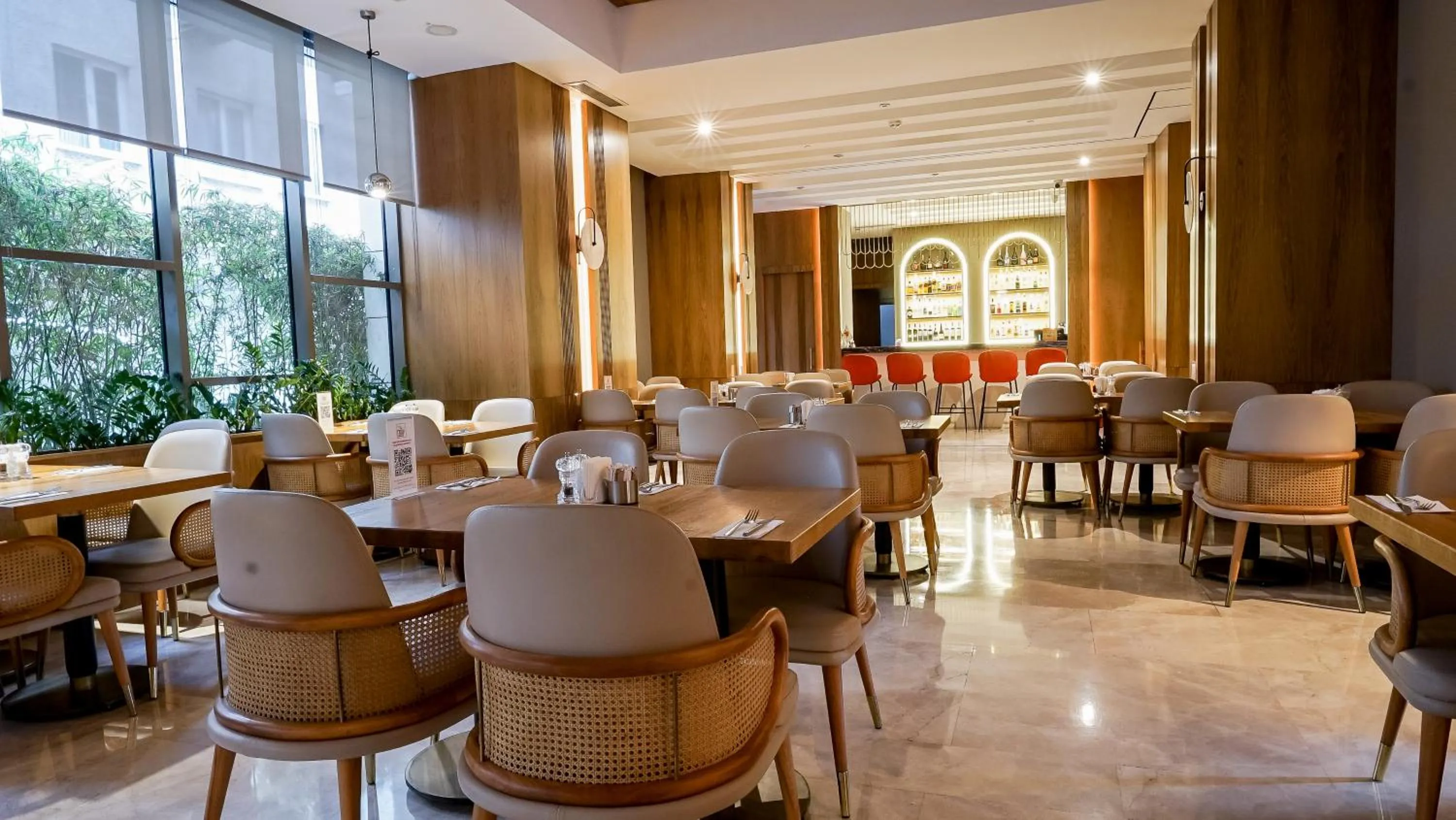 Restaurant/places to eat in Dosso Dossi Hotels & SPA Downtown