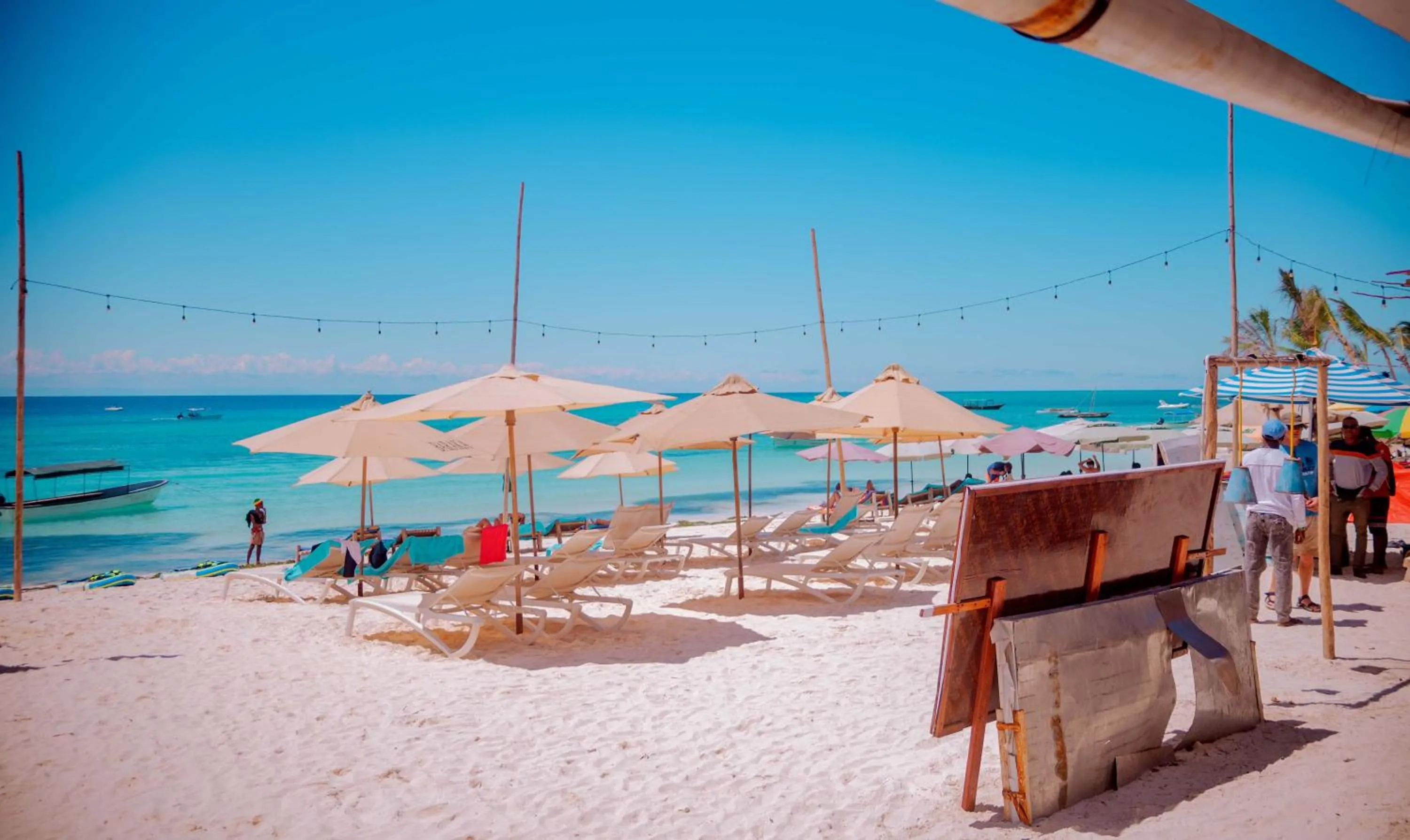 Beach in Baraka Beach Bungalows