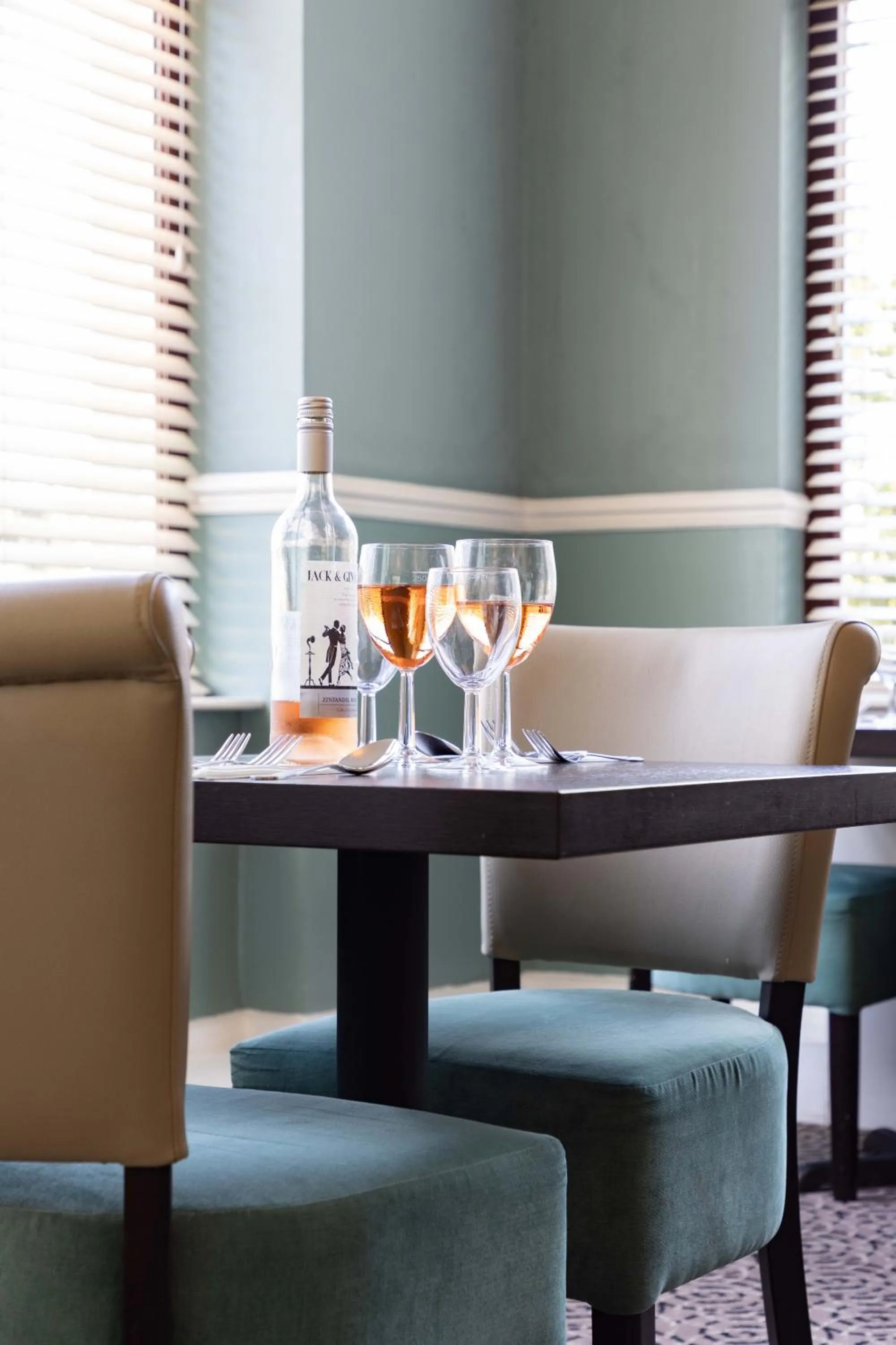 Food and drinks in Dilkhusa Grand Hotel by Compass Hospitality