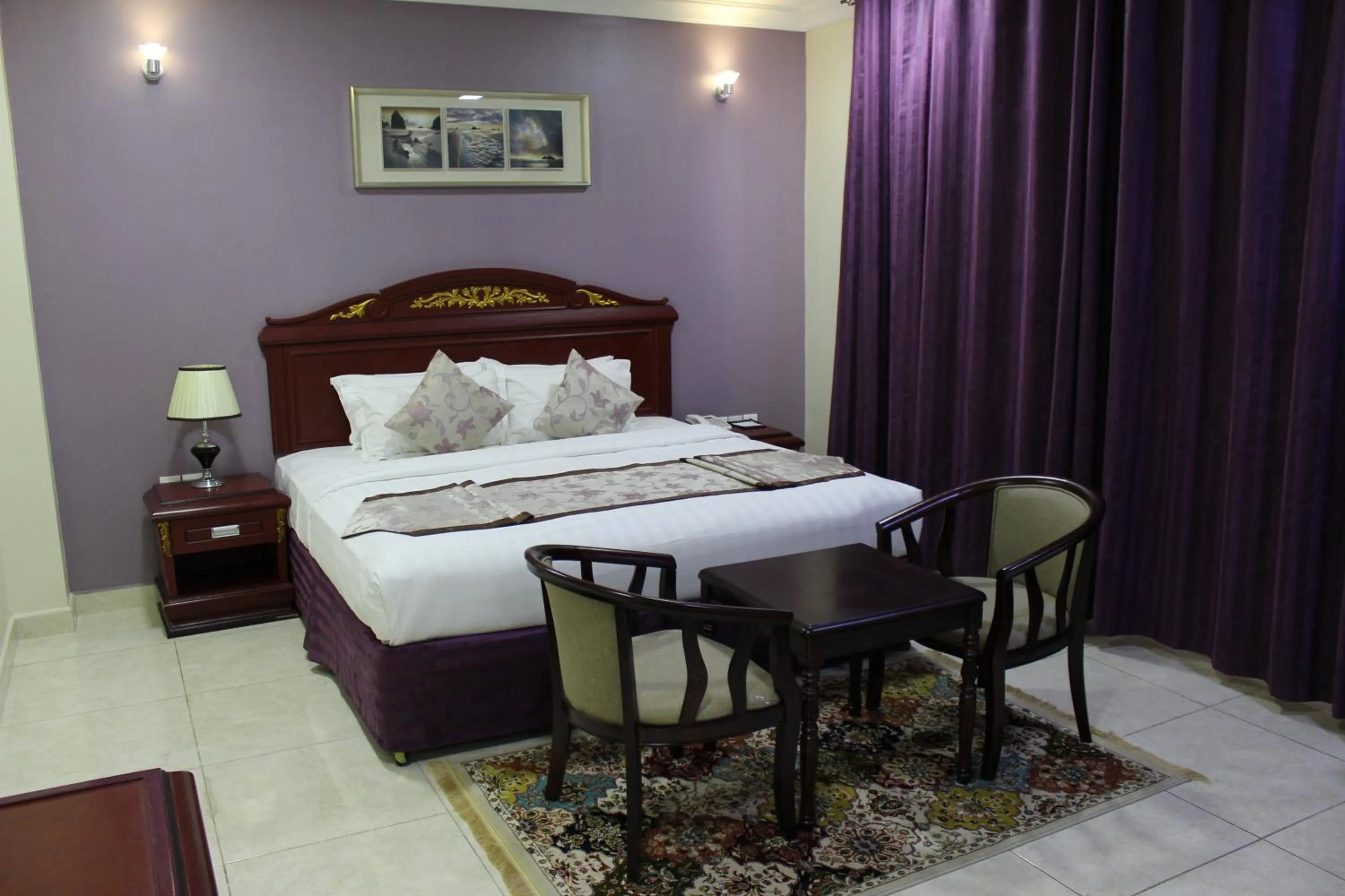 Bed in Al Diyar Hotel