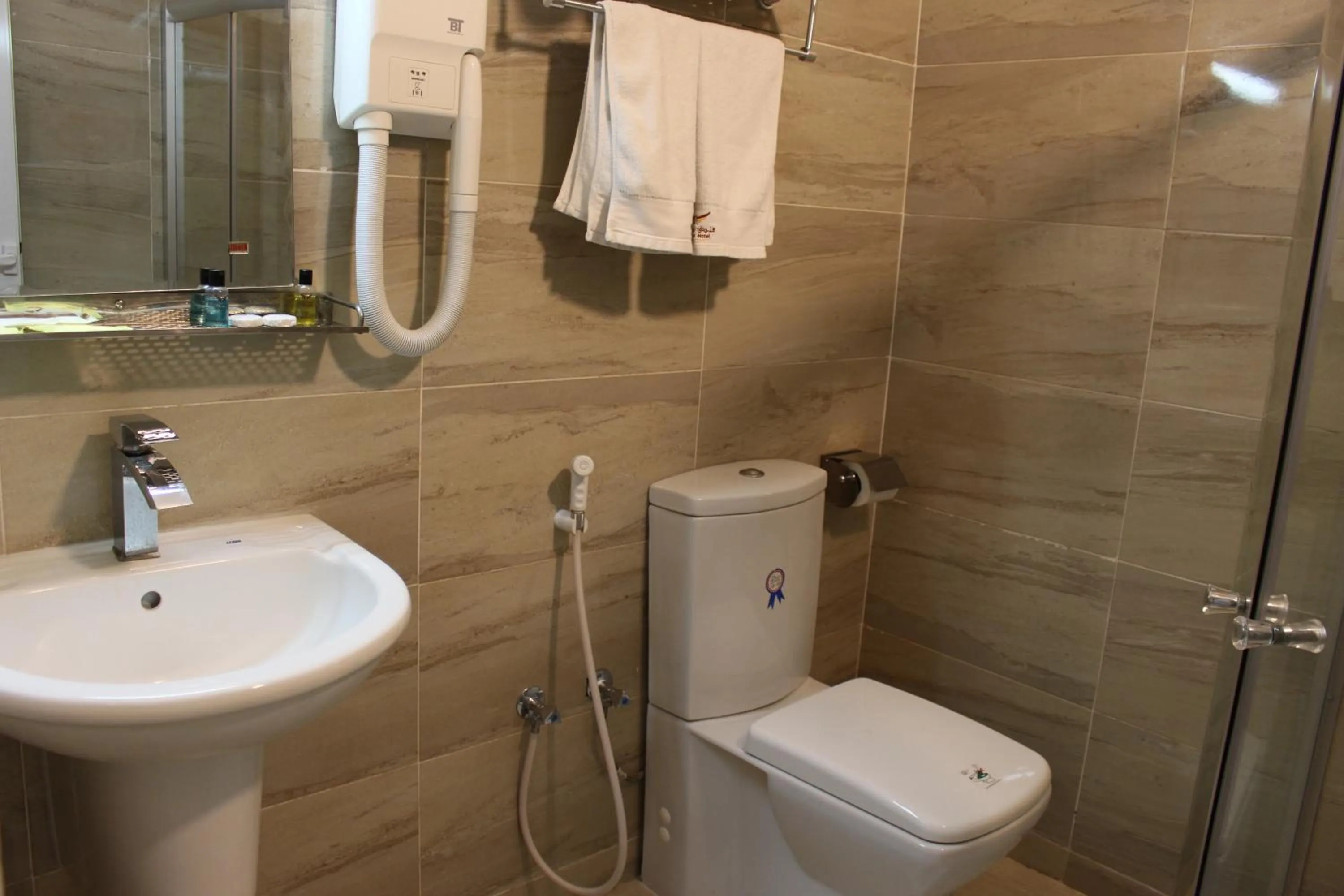 Bathroom in Al Diyar Hotel