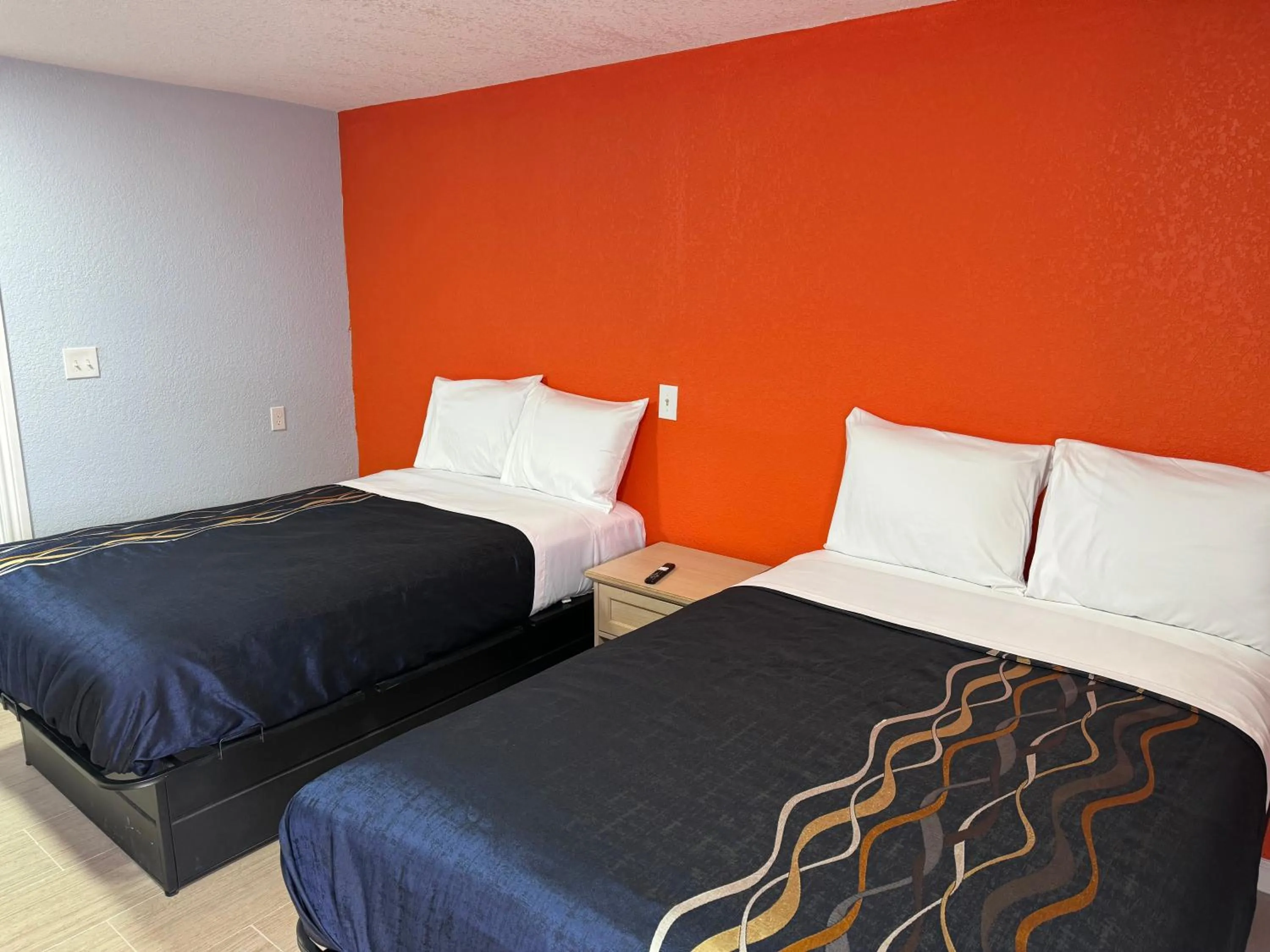 Bed in Anson inn motel