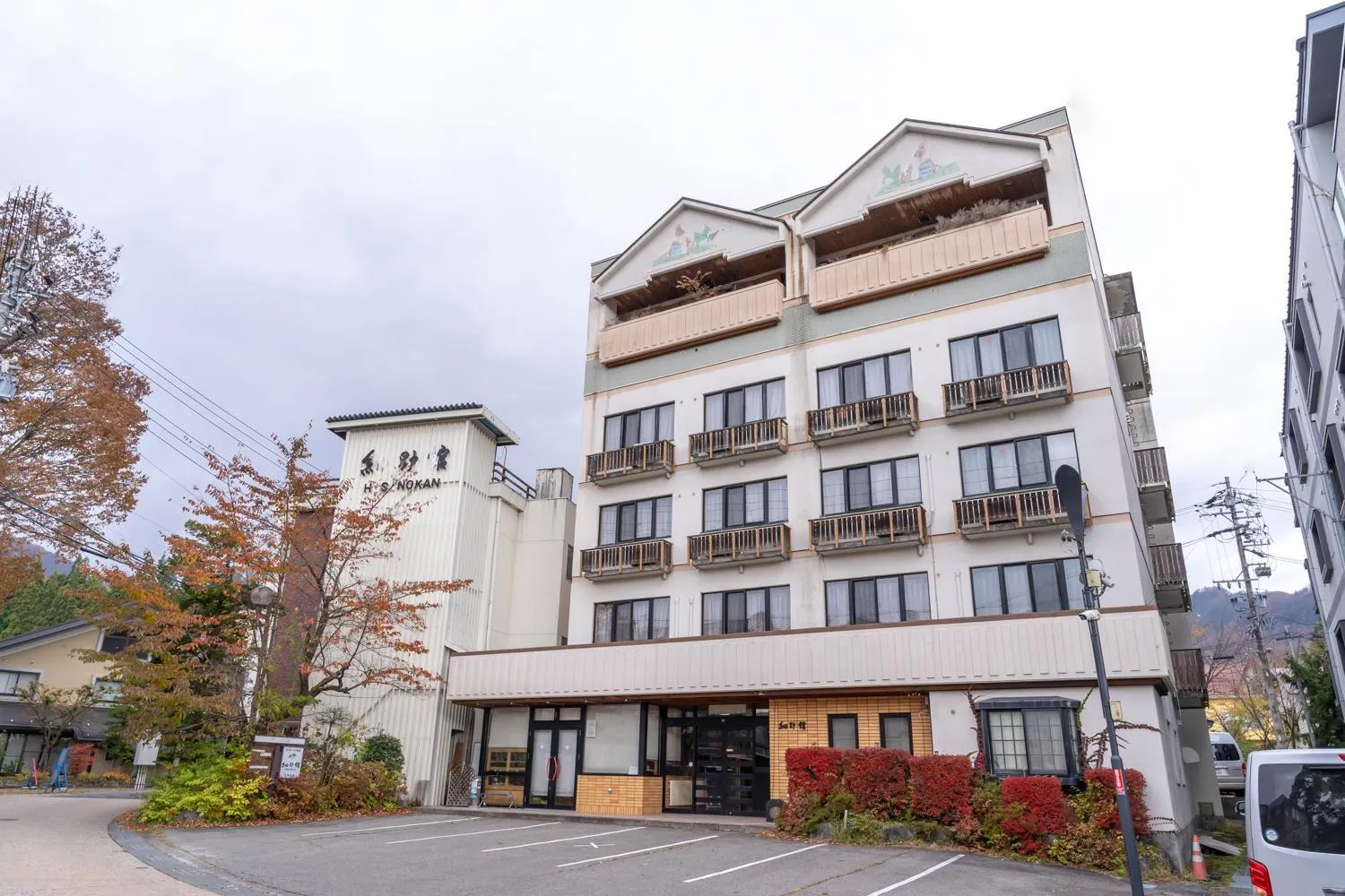 Property building in Hosonokan